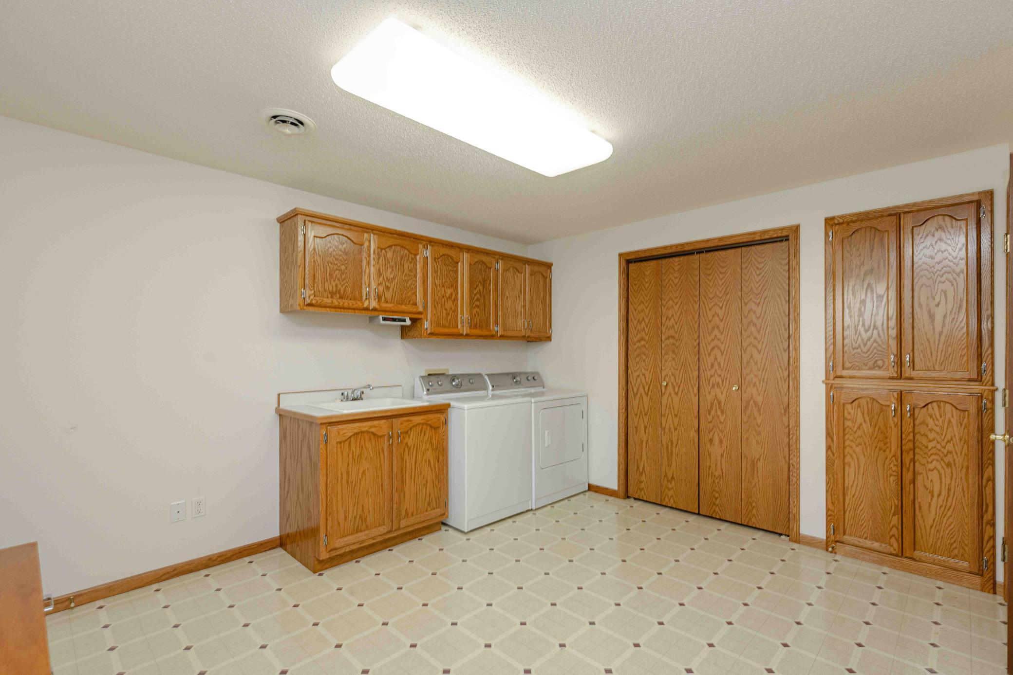 811 4th Avenue Ne Property Photo 48