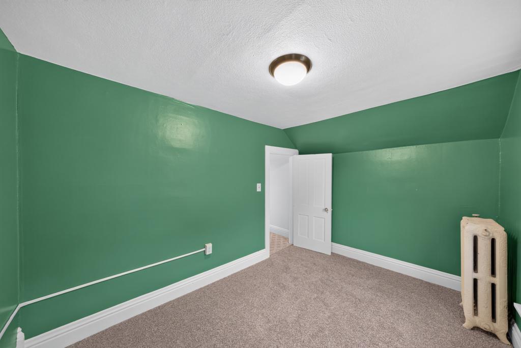 704 Viking Avenue S Property Photo 31