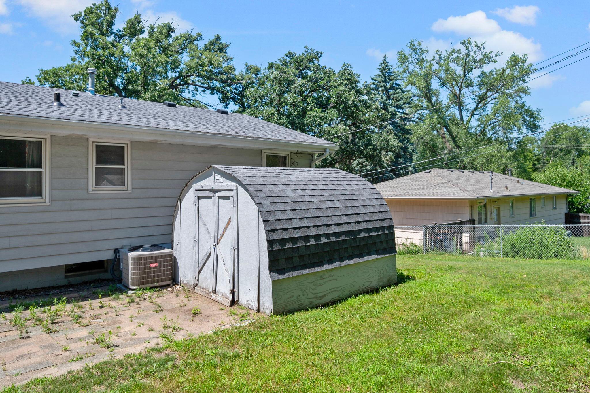 10725 Rich Ave S Property Photo 10