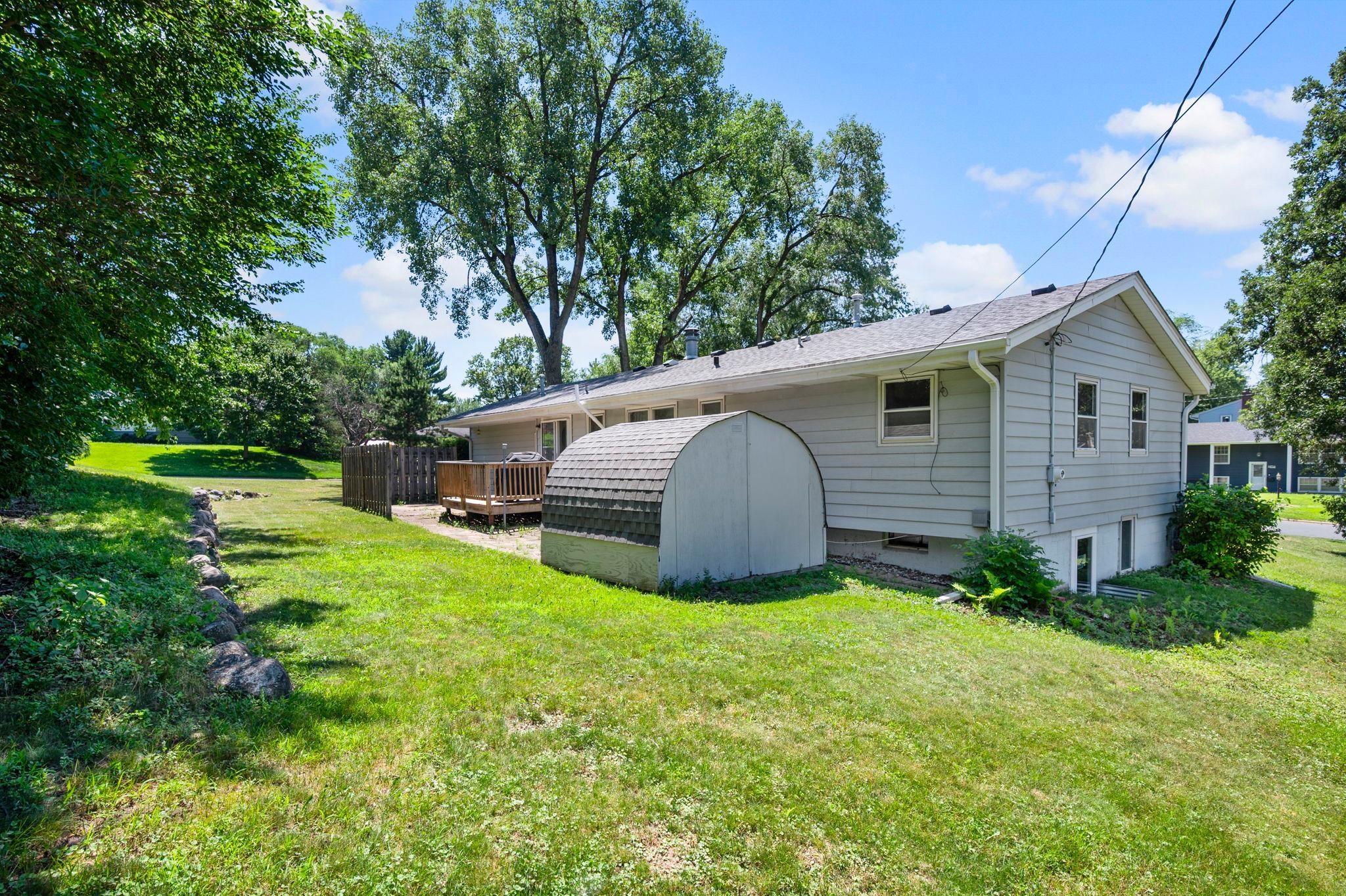10725 Rich Ave S Property Photo 11
