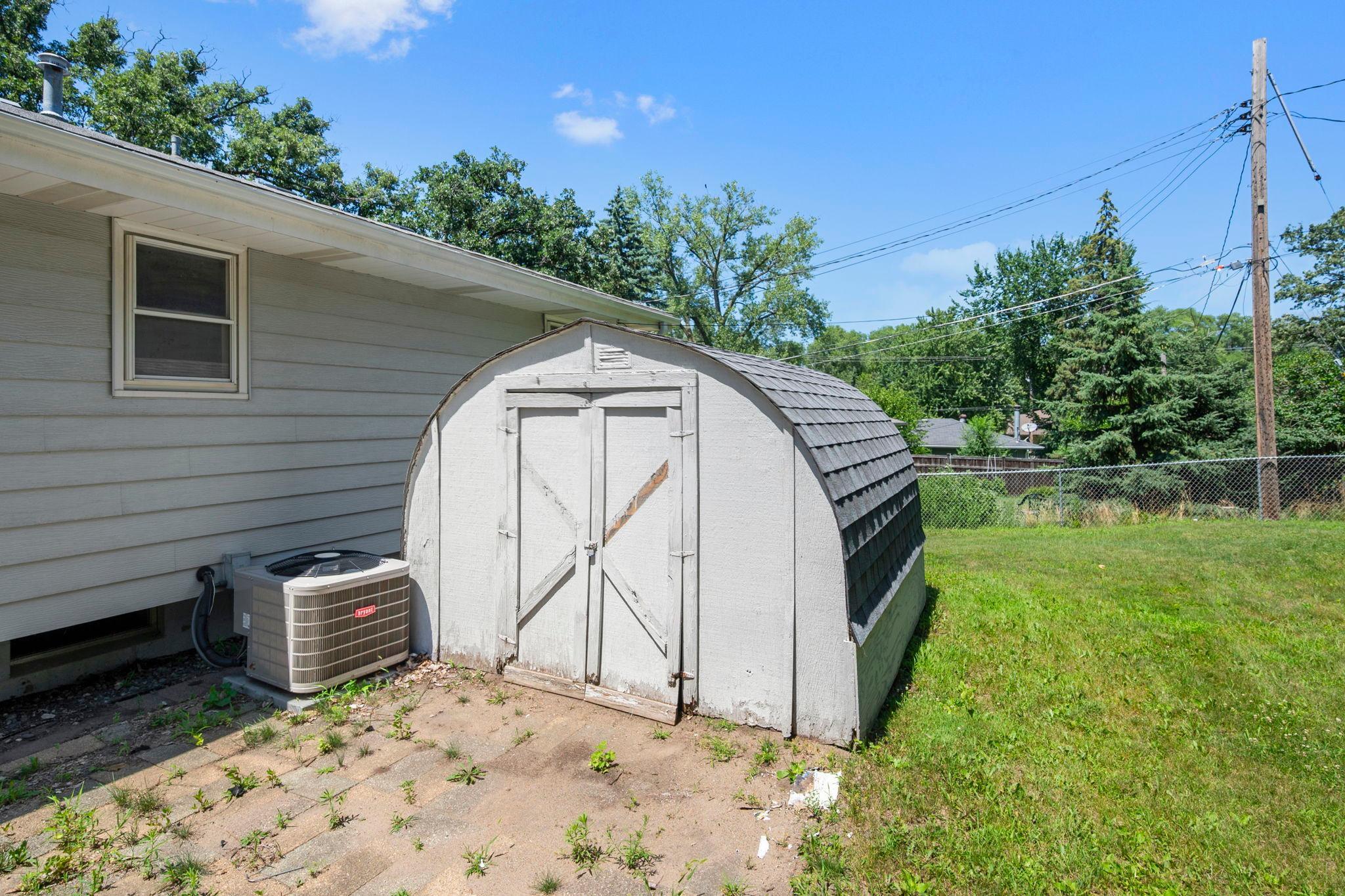 10725 Rich Ave S Property Photo 12