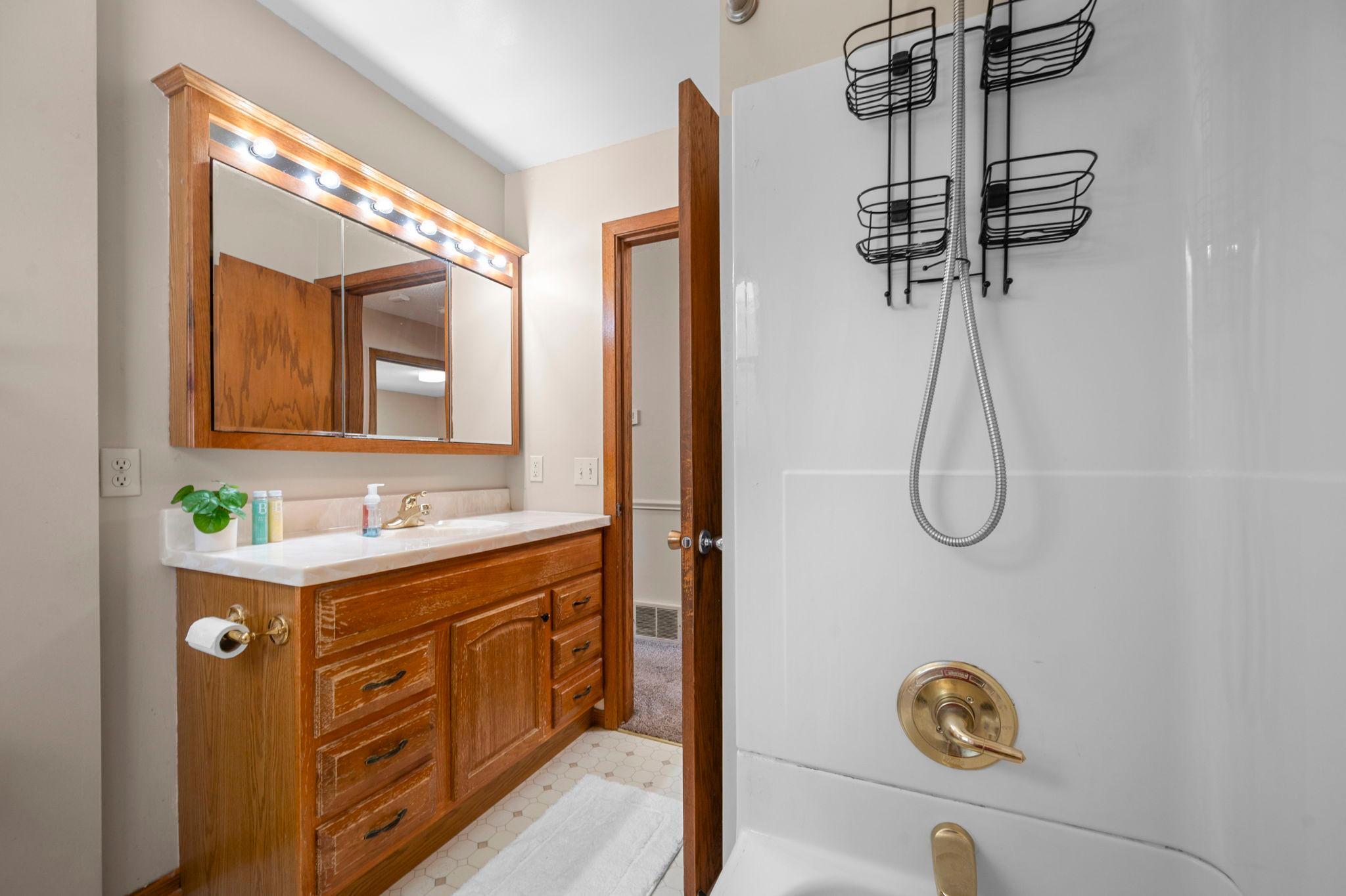 10725 Rich Ave S Property Photo 33