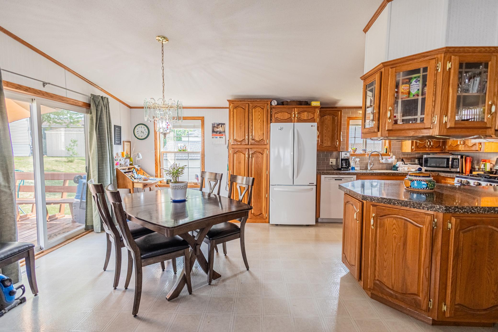 1390 Birchview Drive Property Photo 12