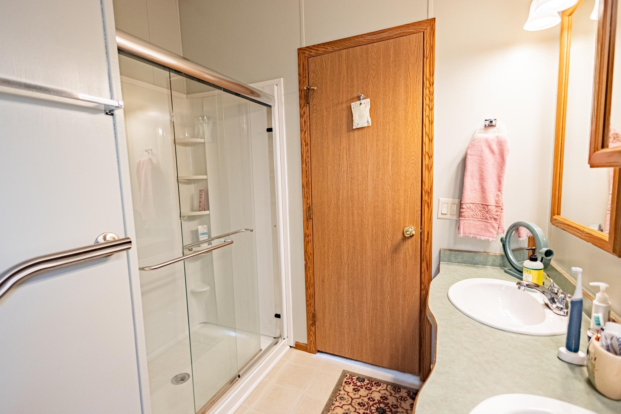 1390 Birchview Drive Property Photo 32