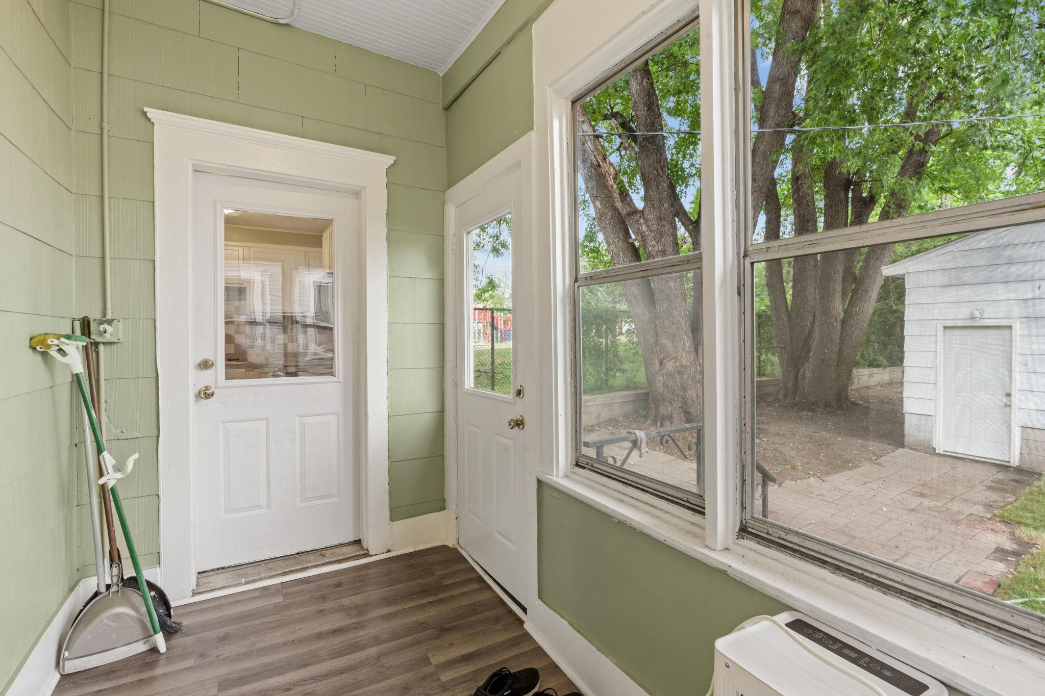 779 Thomas Avenue Property Photo 17