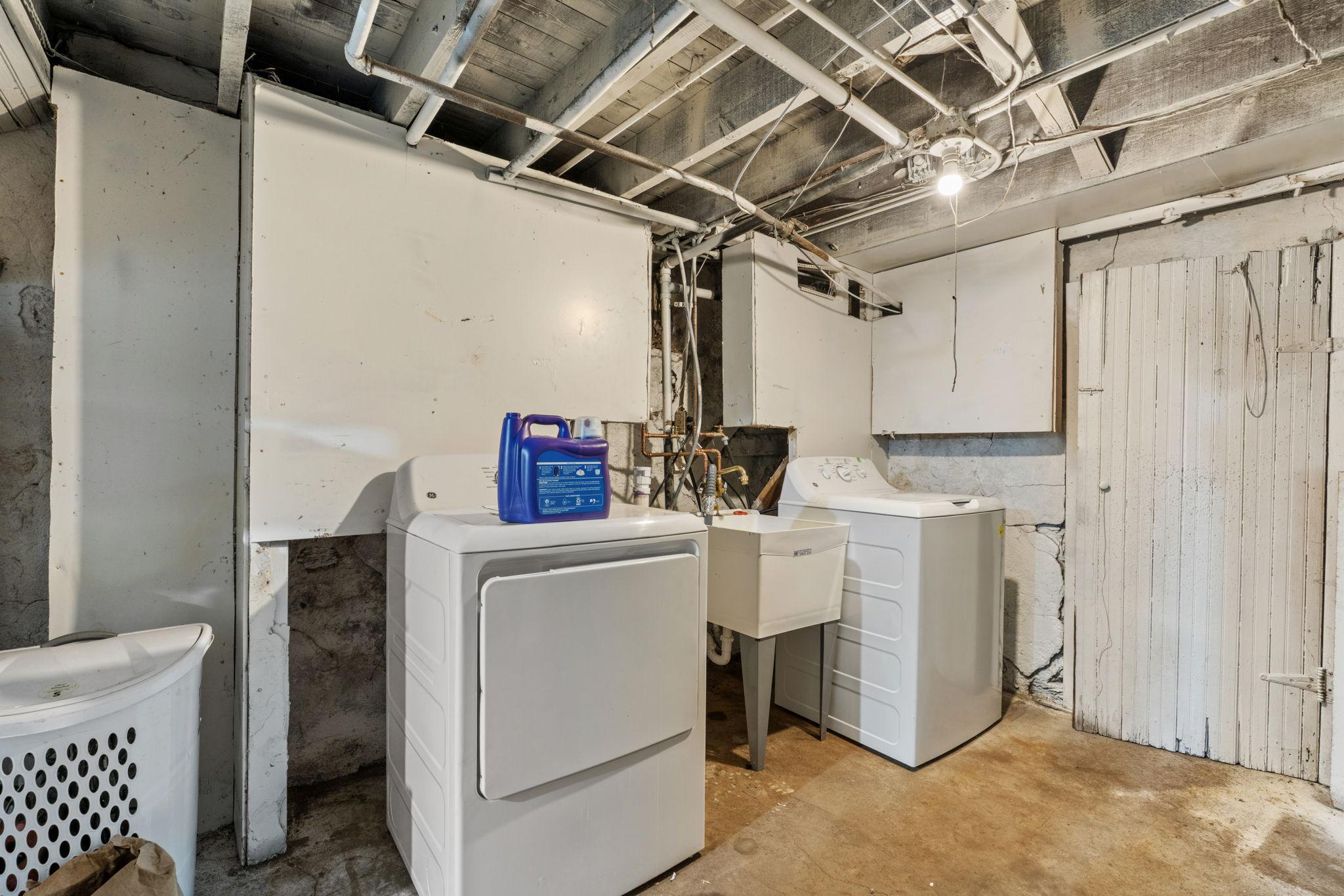 779 Thomas Avenue Property Photo 29