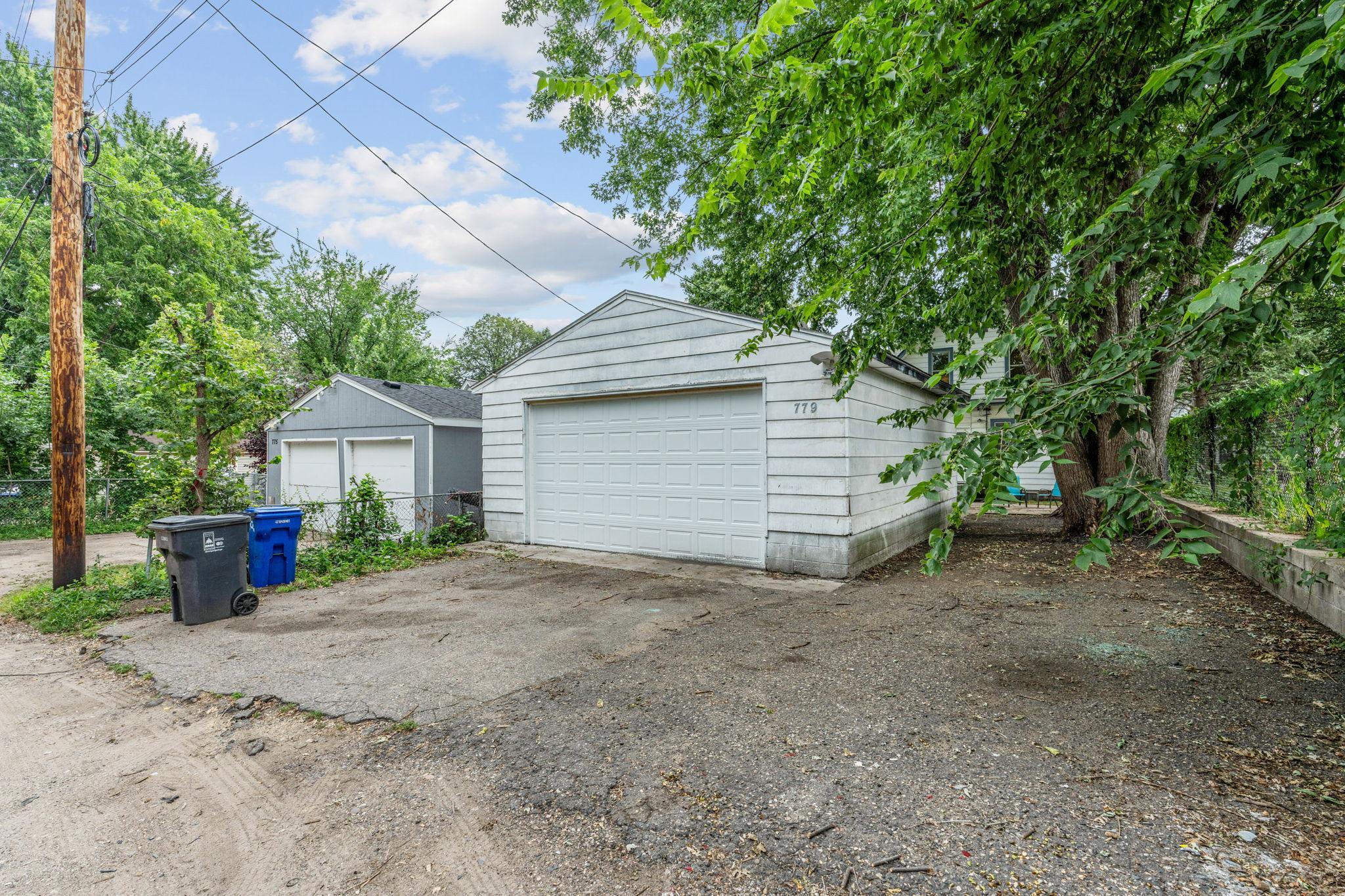 779 Thomas Avenue Property Photo 33