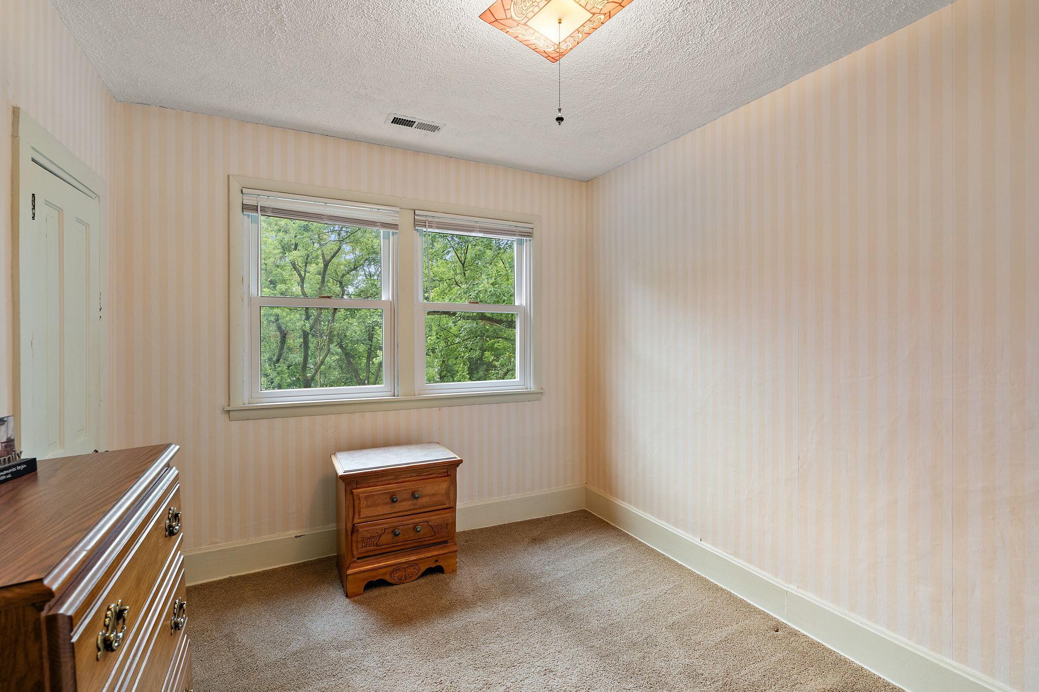 981 Rosabell Street Property Photo 22