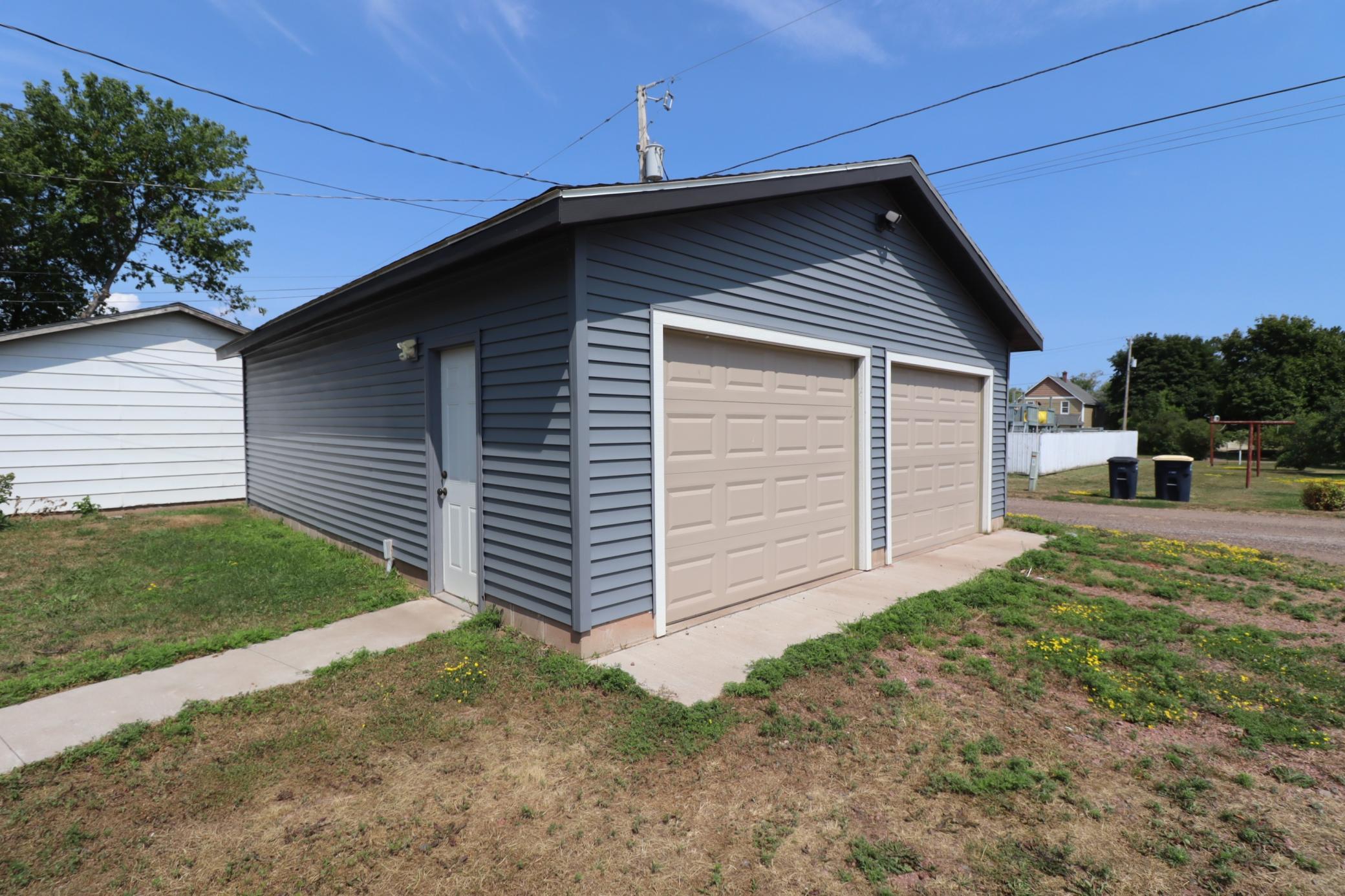 116 14th Avenue E Property Photo 5