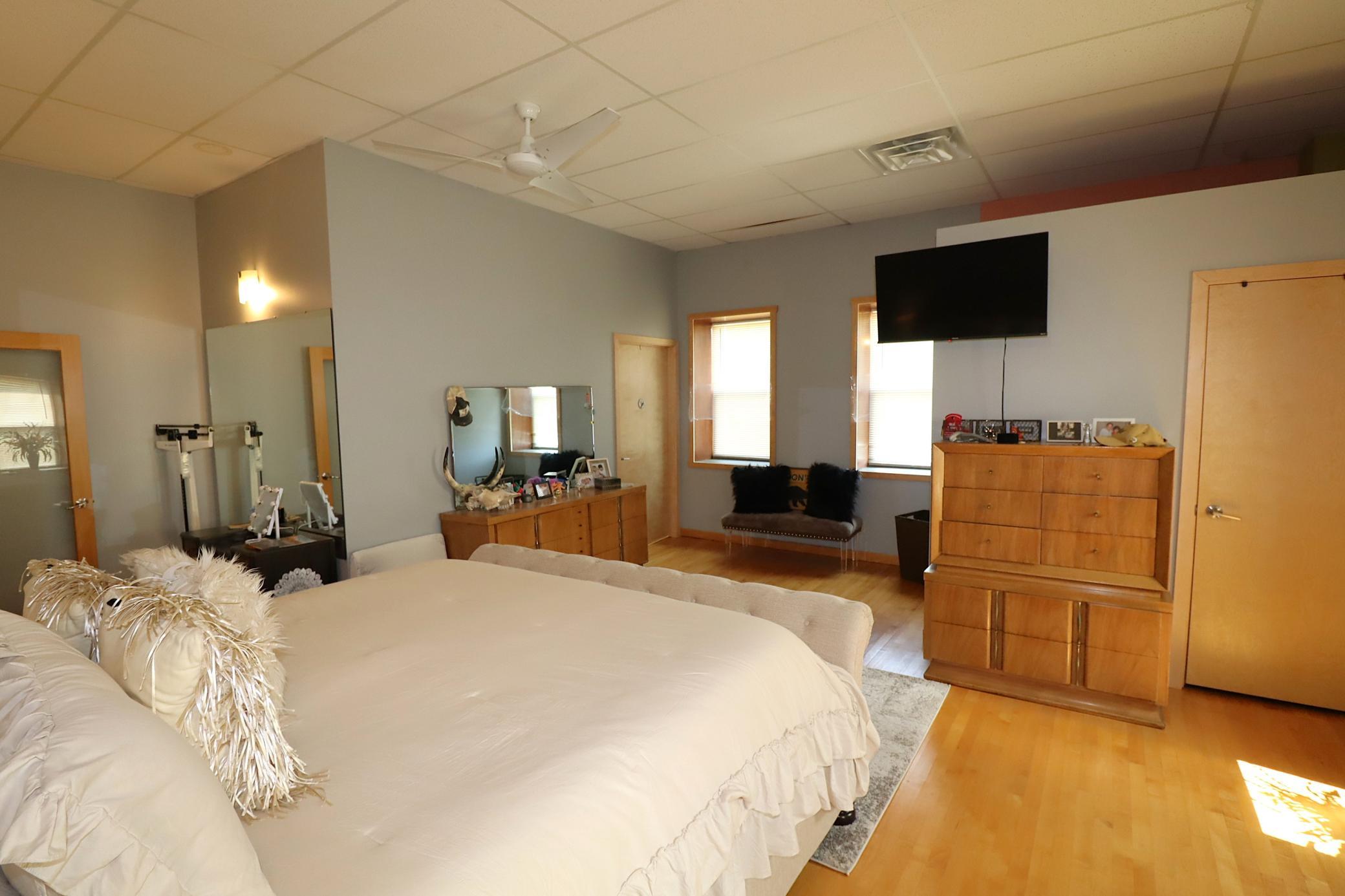 116 14th Avenue E Property Photo 18