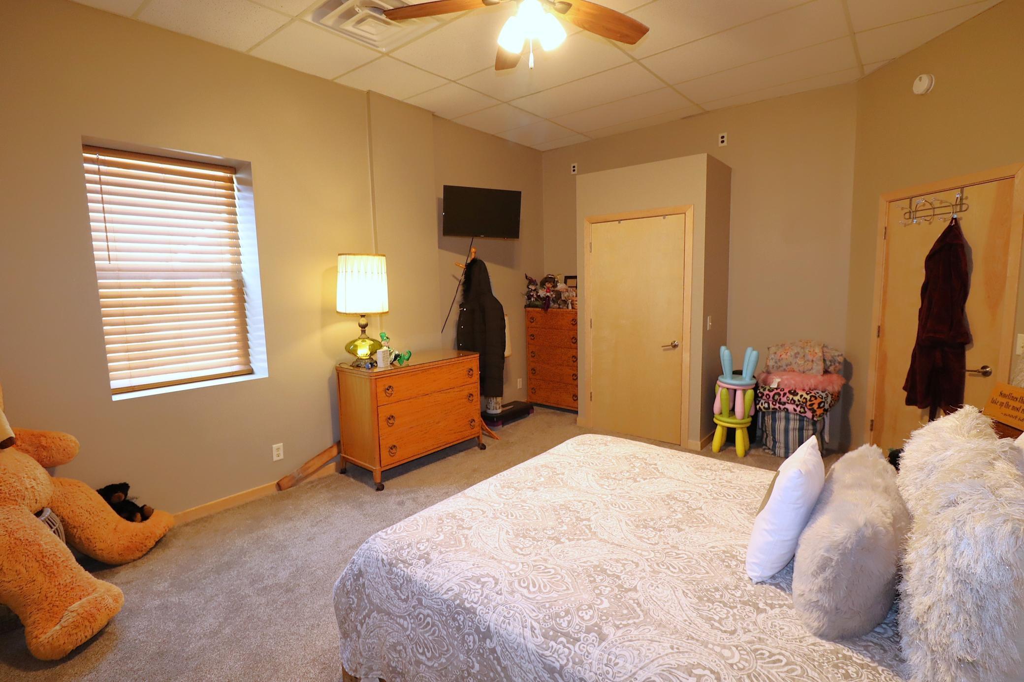 116 14th Avenue E Property Photo 24