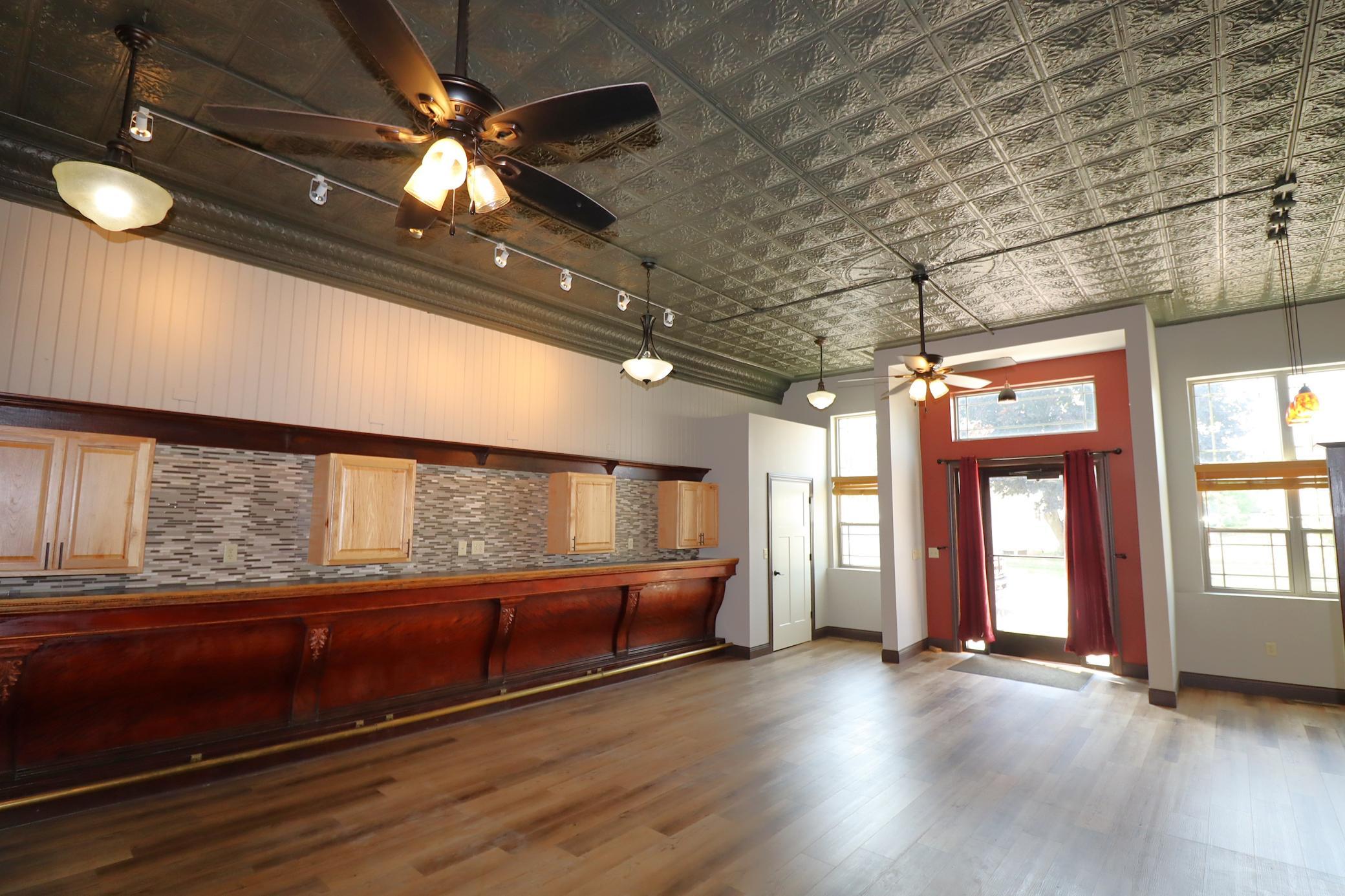 116 14th Avenue E Property Photo 35