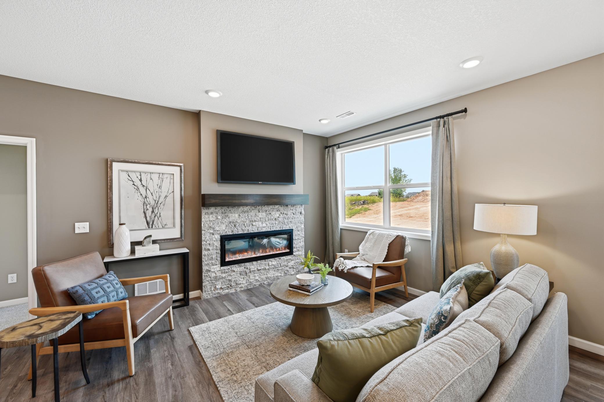 827 Aster Avenue Property Photo 8