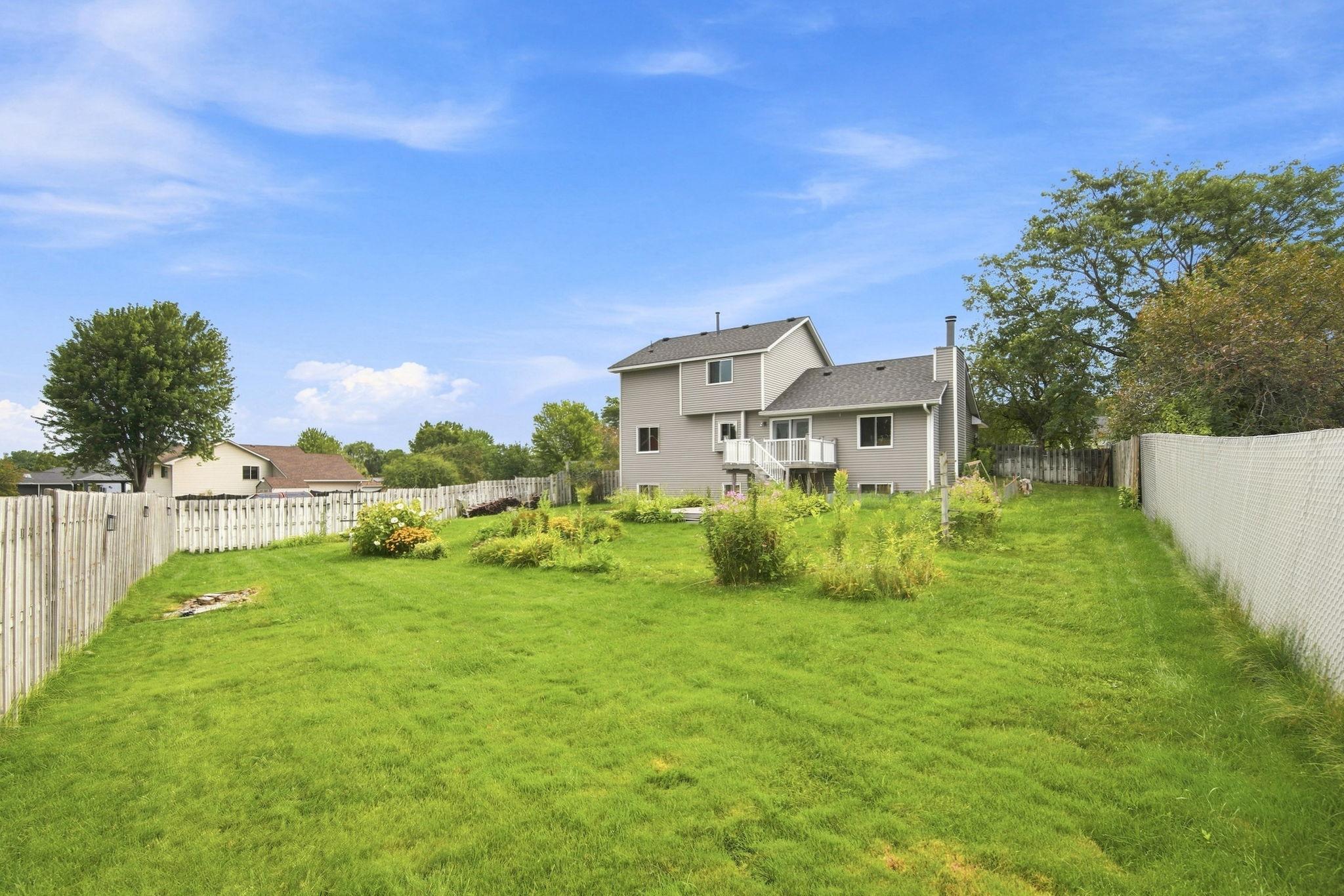 2610 Hydram Avenue N Property Photo 2