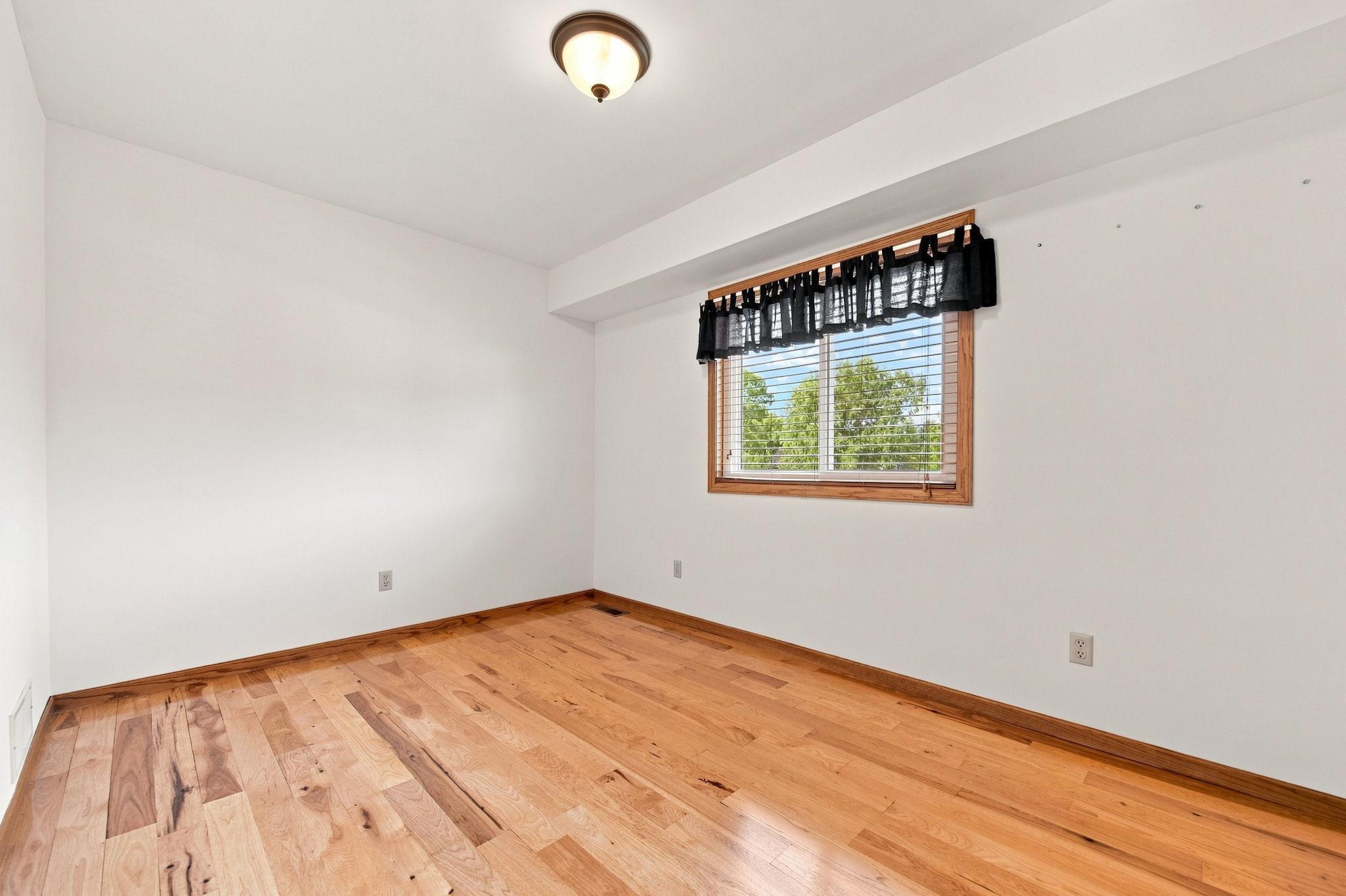 2610 Hydram Avenue N Property Photo 24