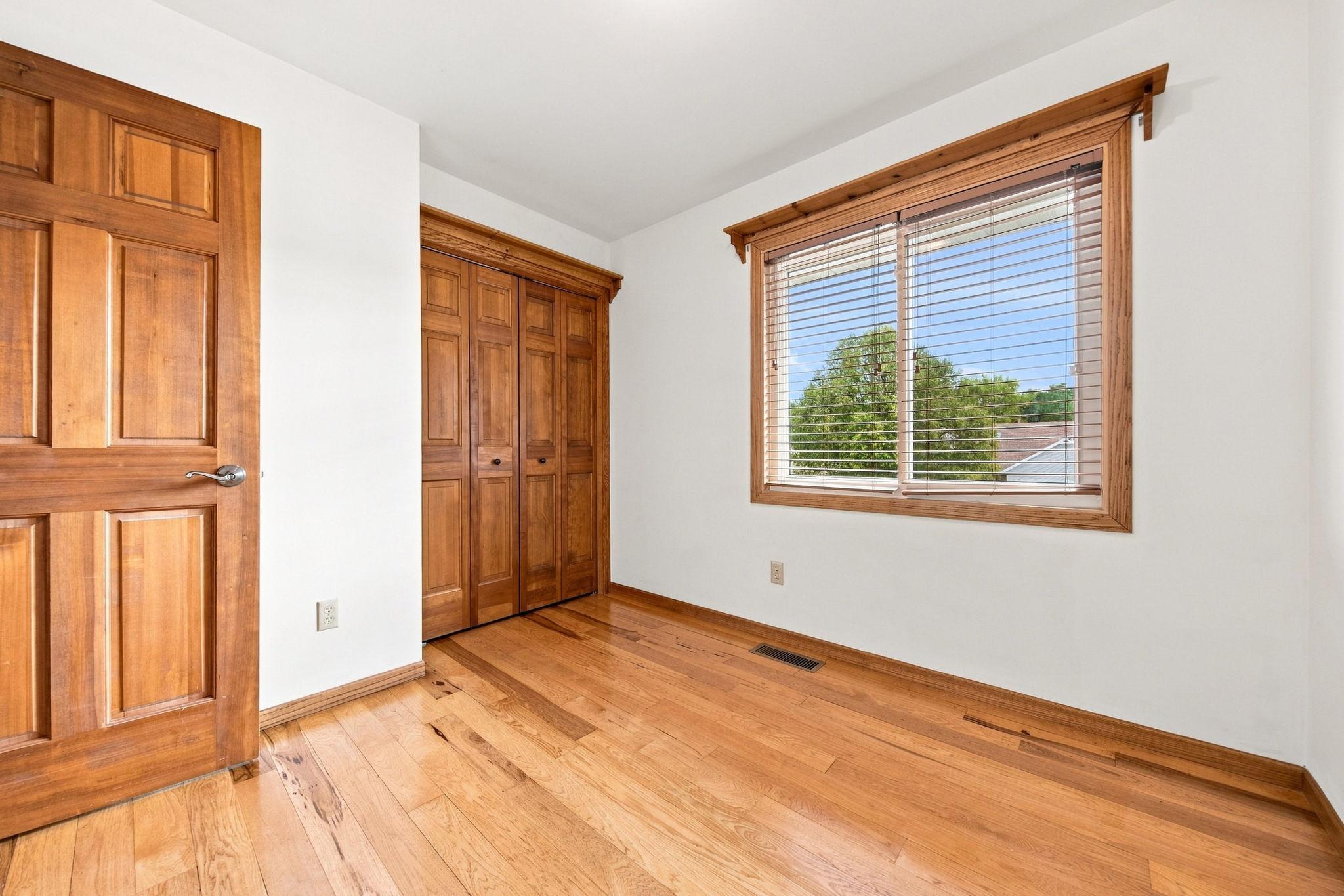 2610 Hydram Avenue N Property Photo 26