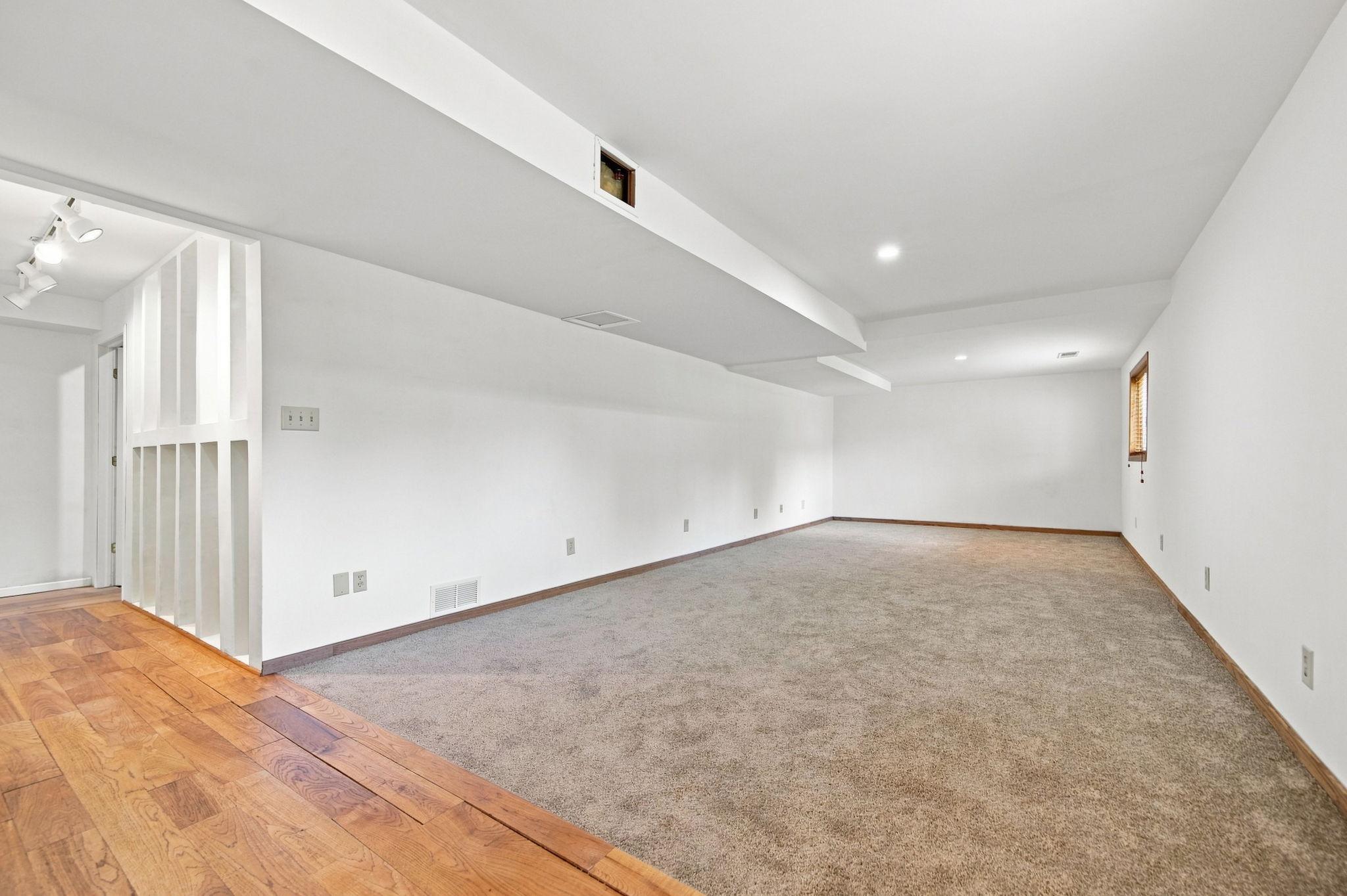 2610 Hydram Avenue N Property Photo 33