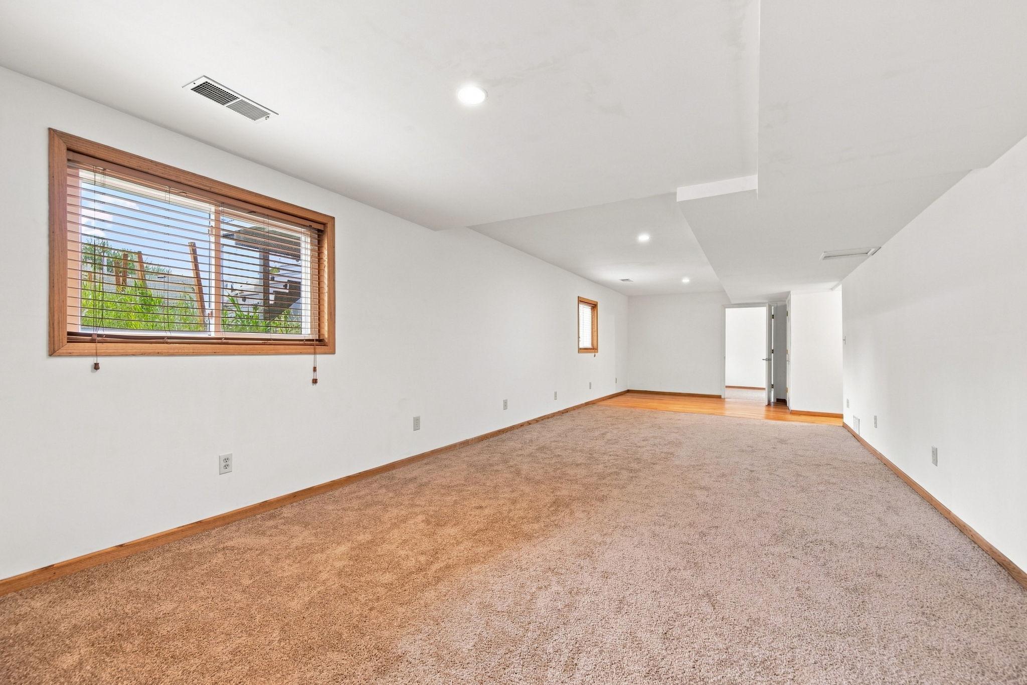 2610 Hydram Avenue N Property Photo 34