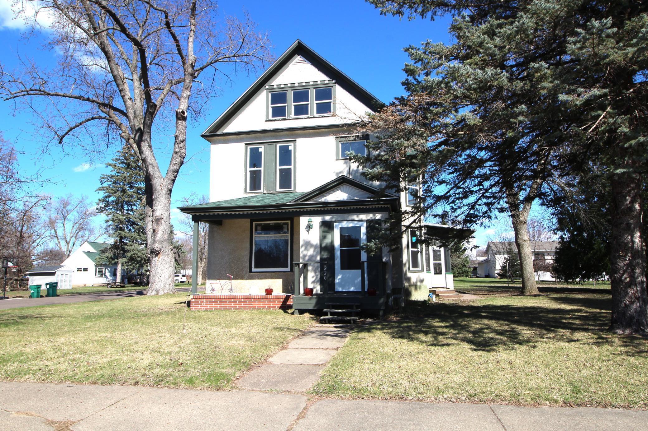 220 S Eliot Avenue Property Photo 1