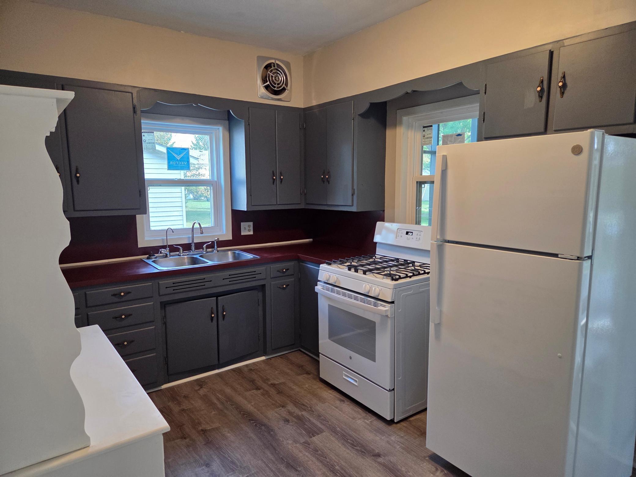 220 S Eliot Avenue Property Photo 14