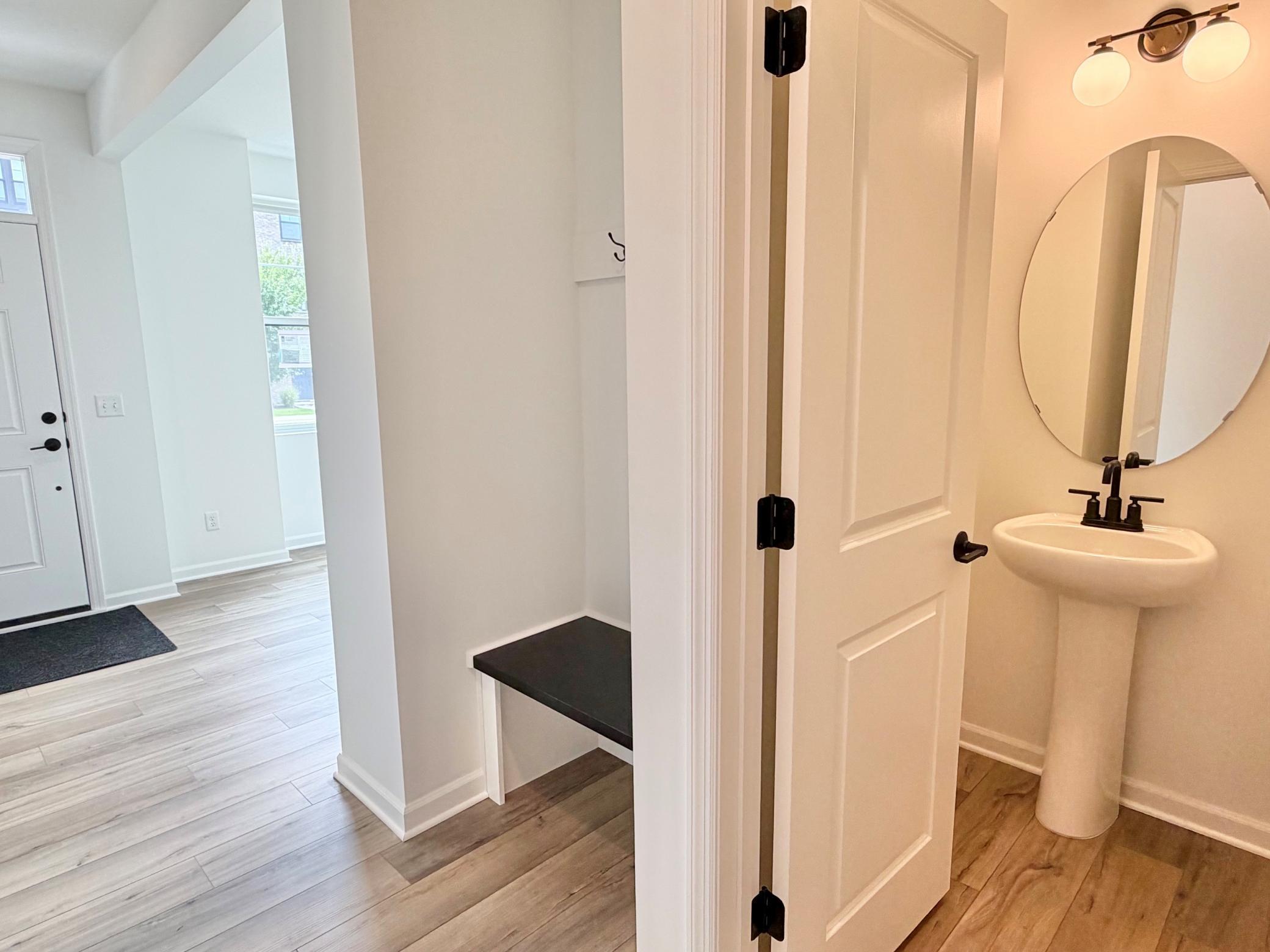 851 Mount Curve Property Photo 7