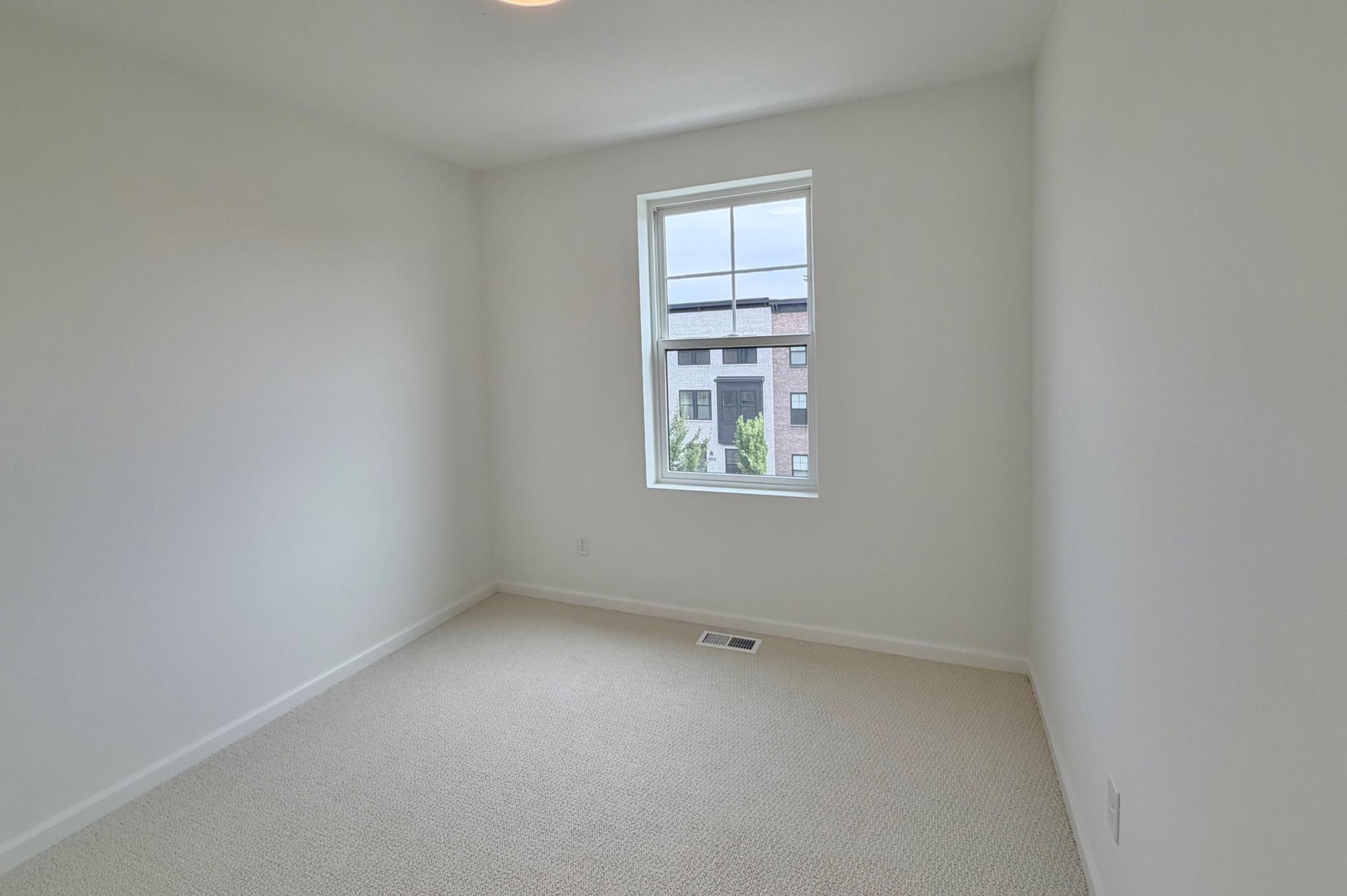 851 Mount Curve Property Photo 24
