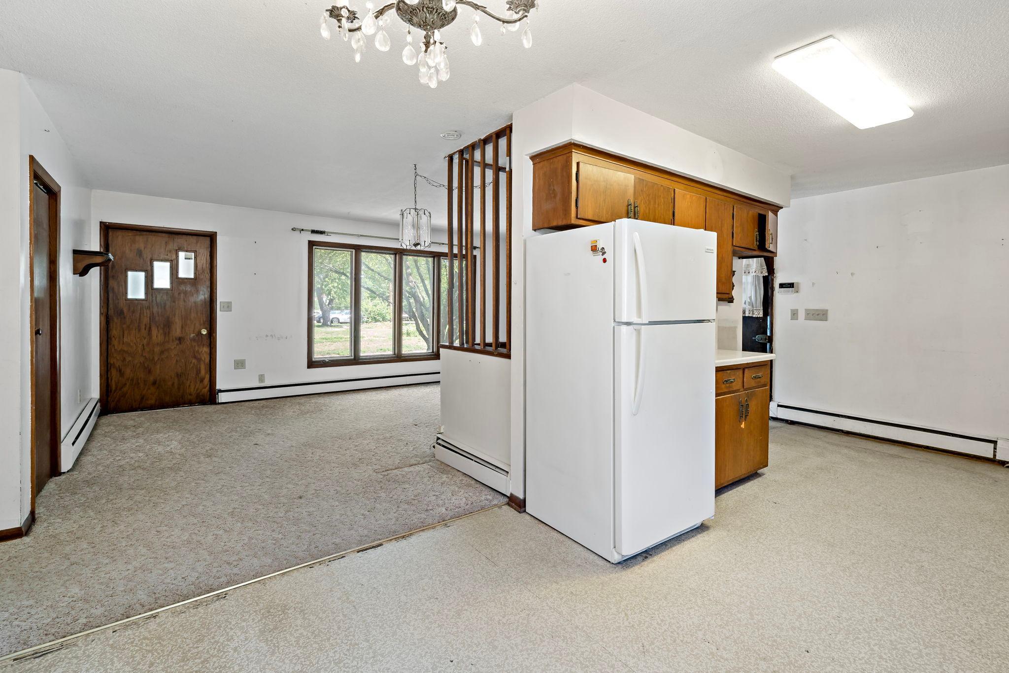 5456 Girard Avenue N Property Photo 8