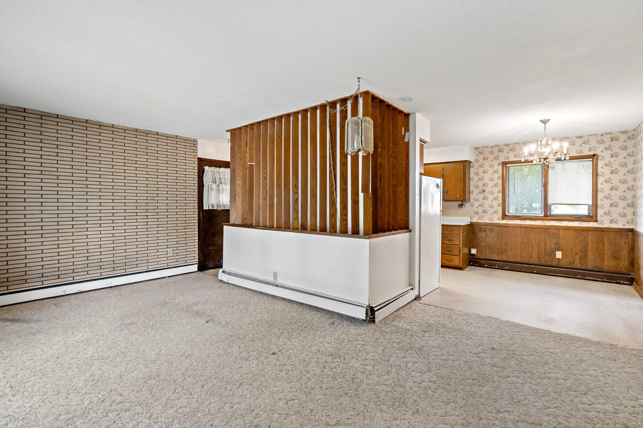 5456 Girard Avenue N Property Photo 11