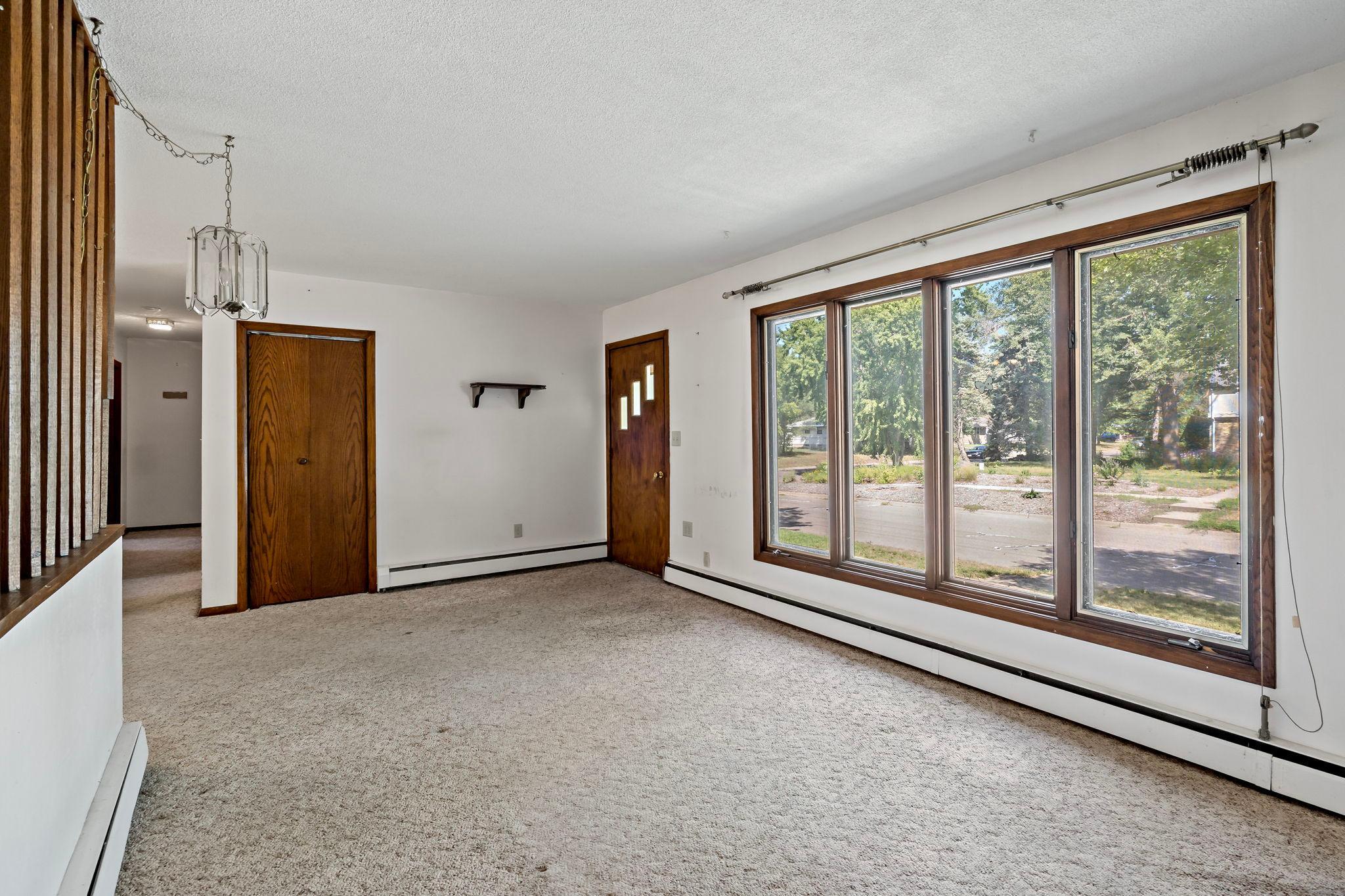 5456 Girard Avenue N Property Photo 13
