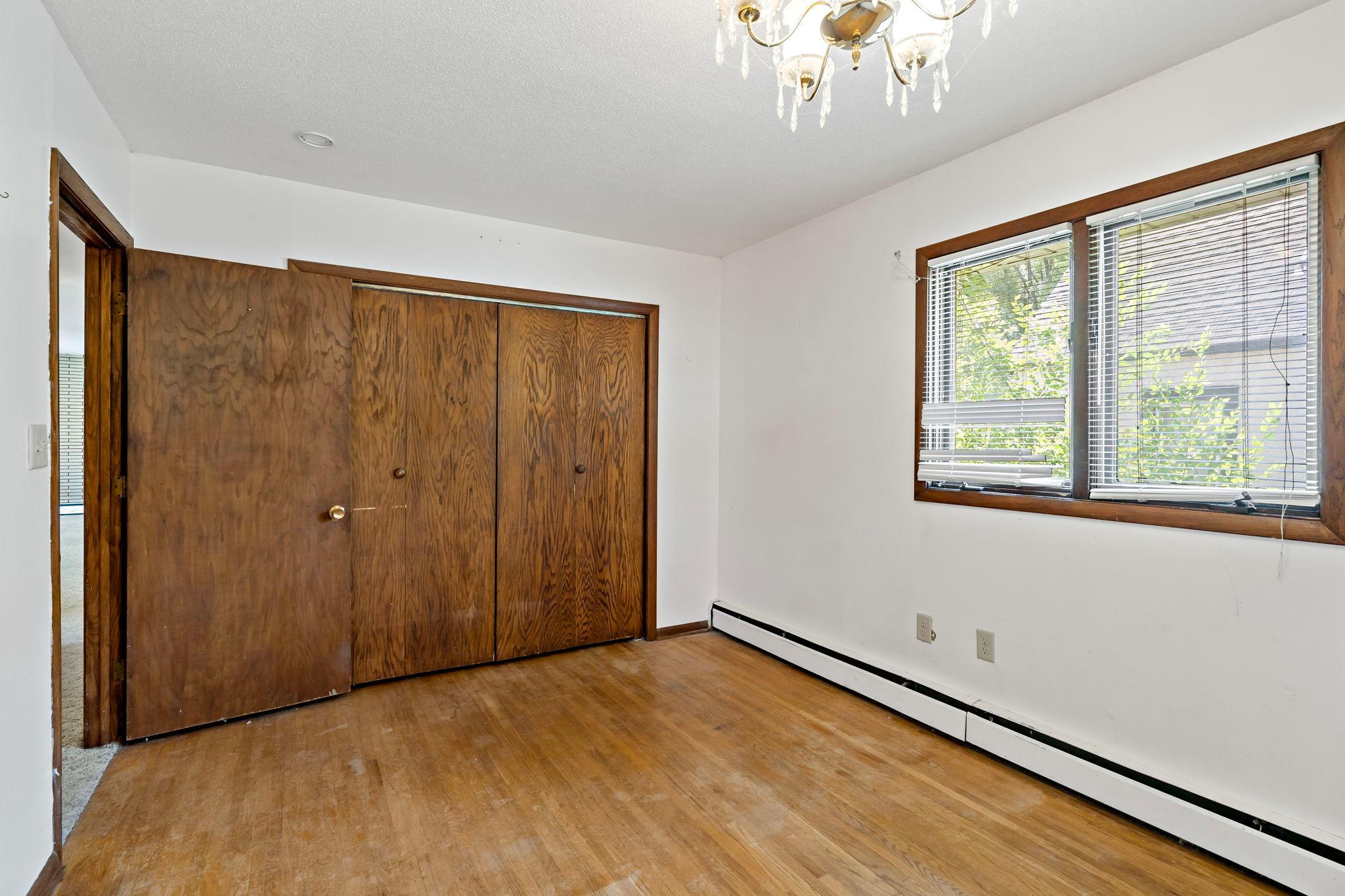 5456 Girard Avenue N Property Photo 18