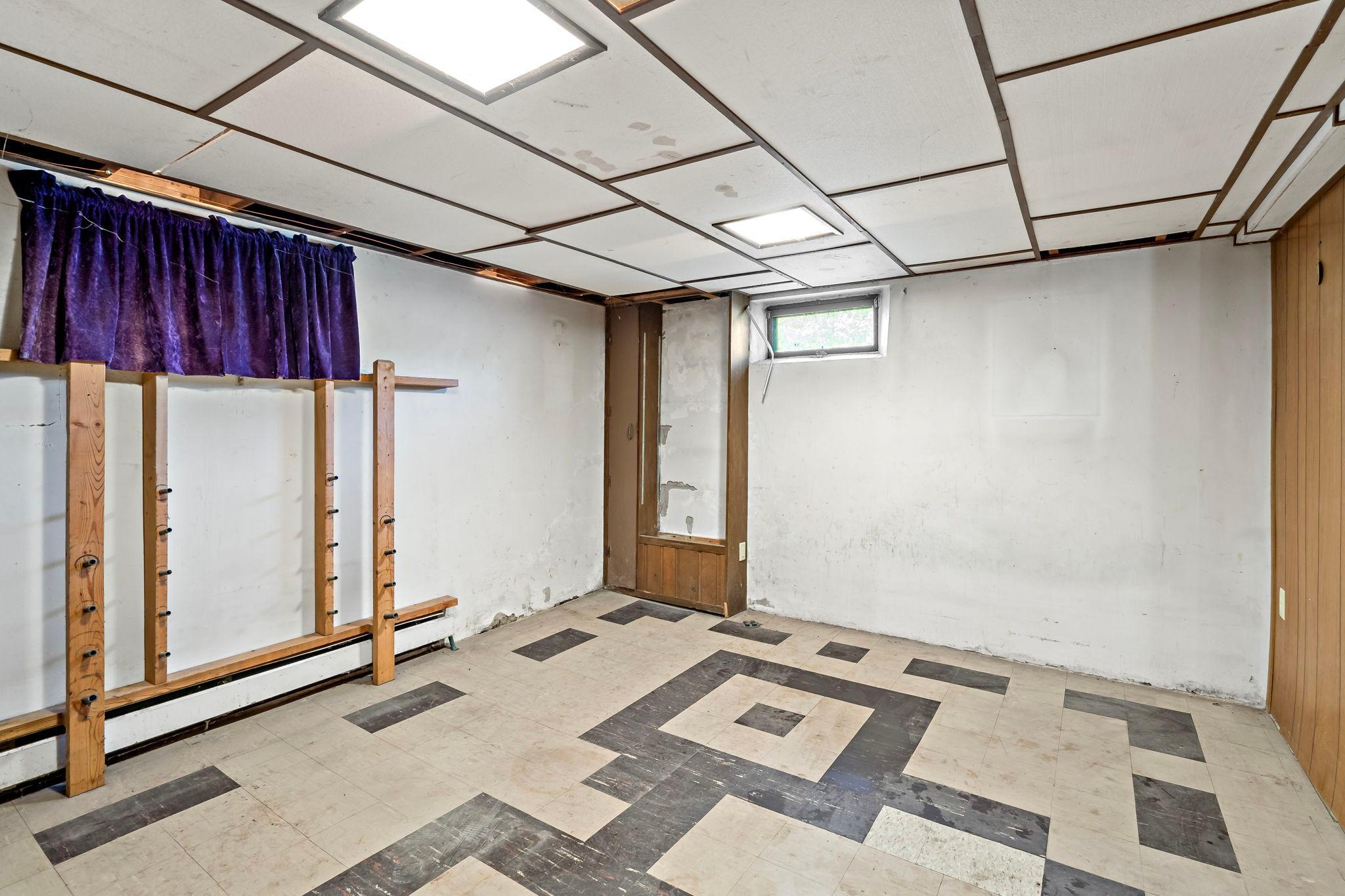 5456 Girard Avenue N Property Photo 27