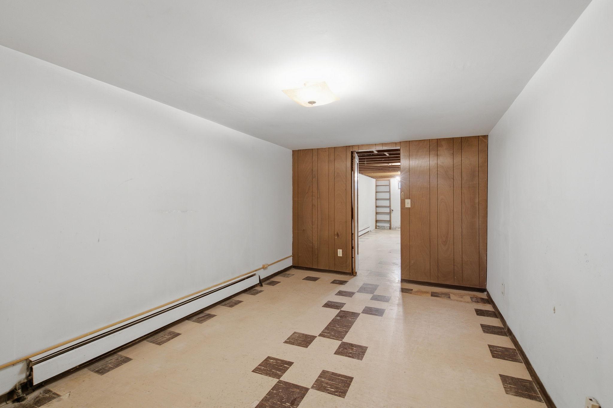 5456 Girard Avenue N Property Photo 29
