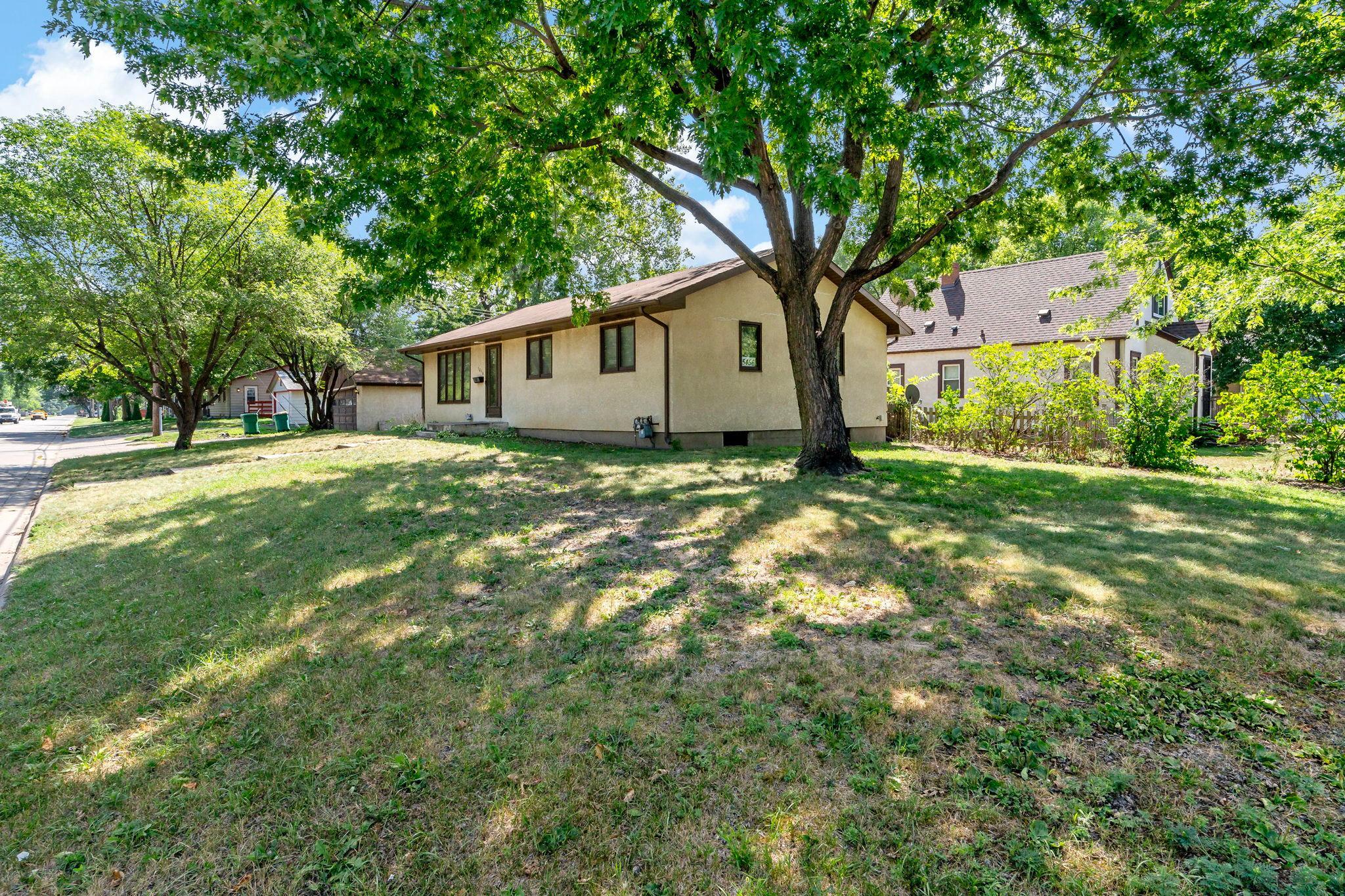 5456 Girard Avenue N Property Photo 34