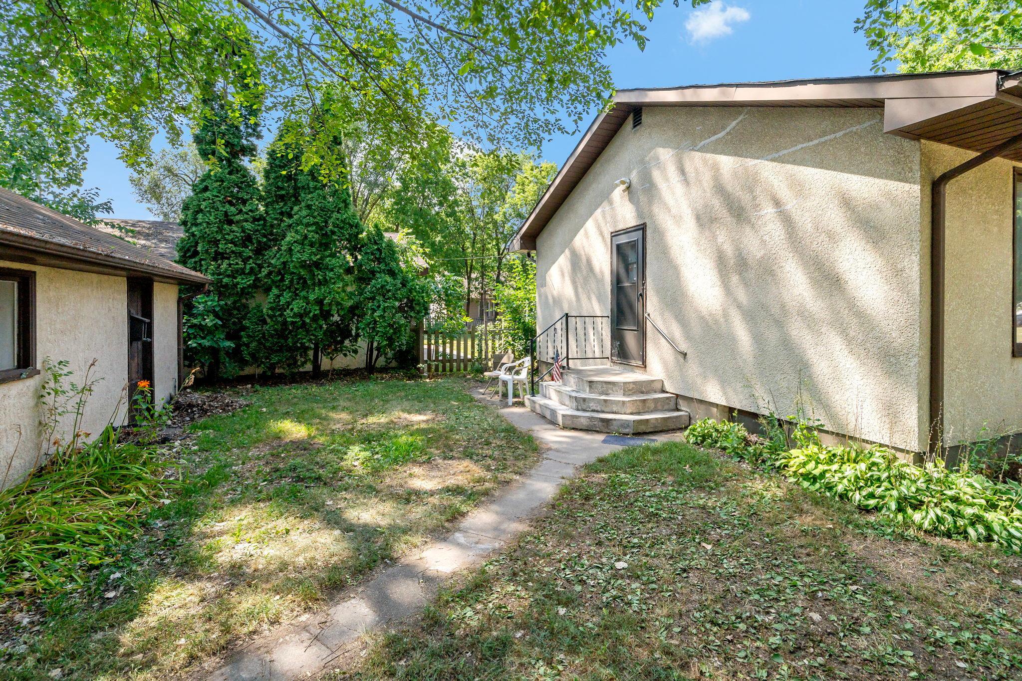 5456 Girard Avenue N Property Photo 37