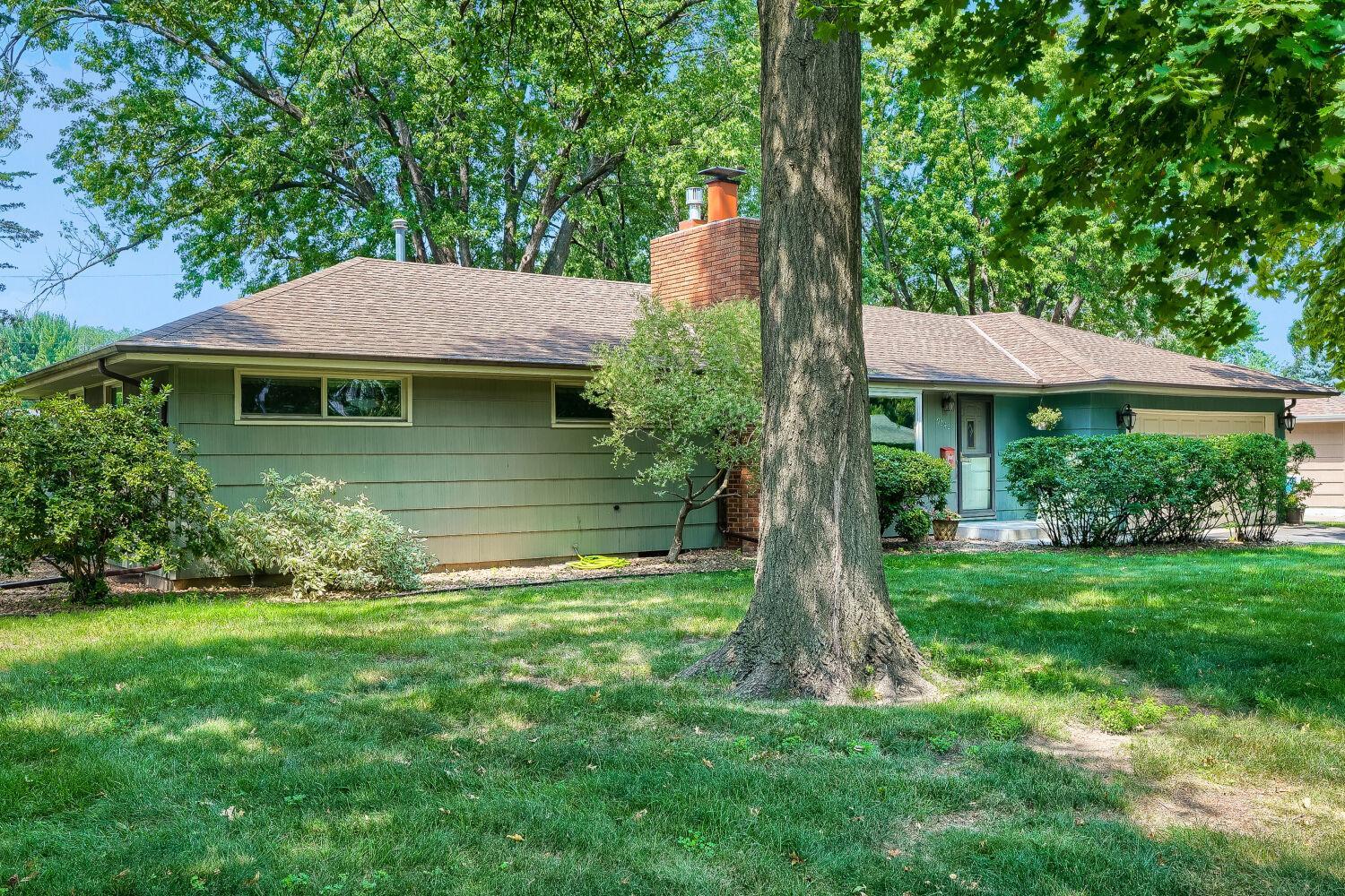 9242 15th Avenue S Property Photo 2