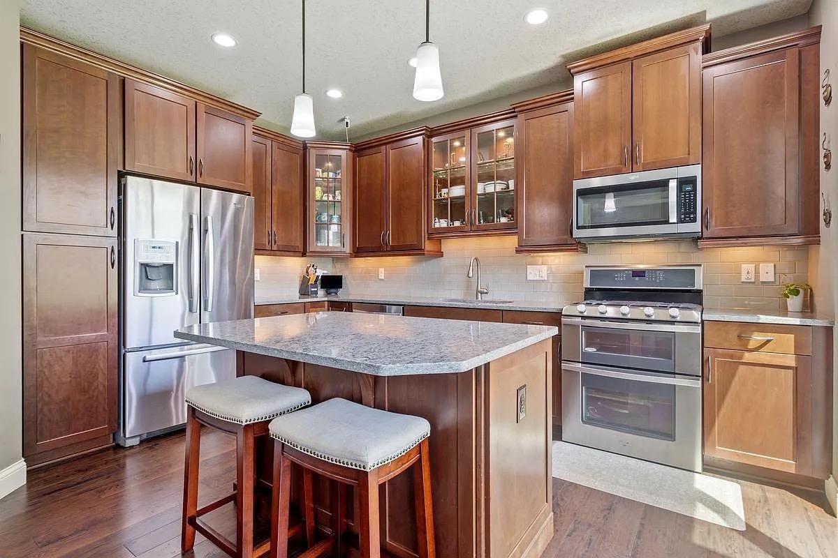 12037 84th Way N Property Photo 1