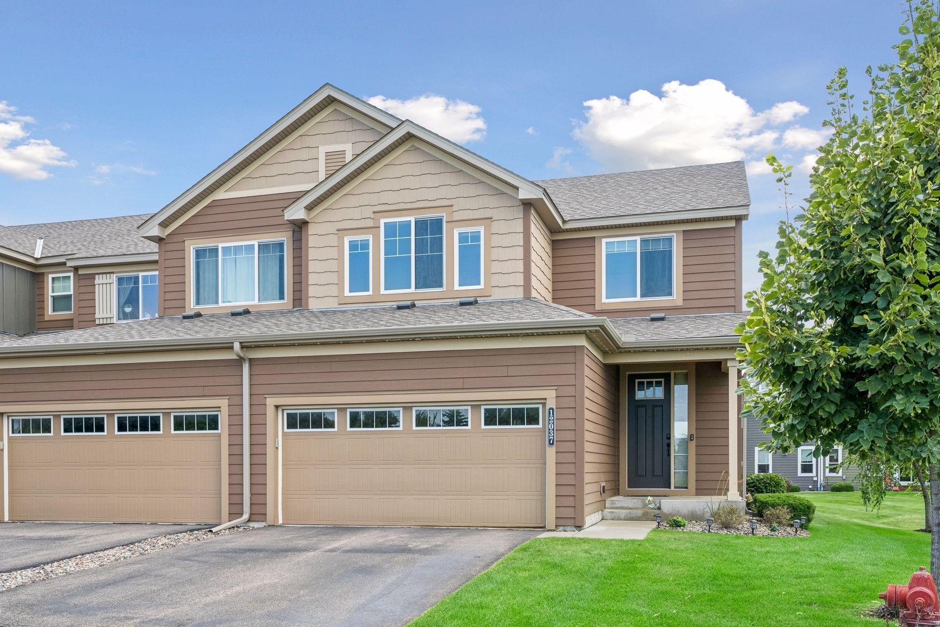 12037 84th Way N Property Photo 3