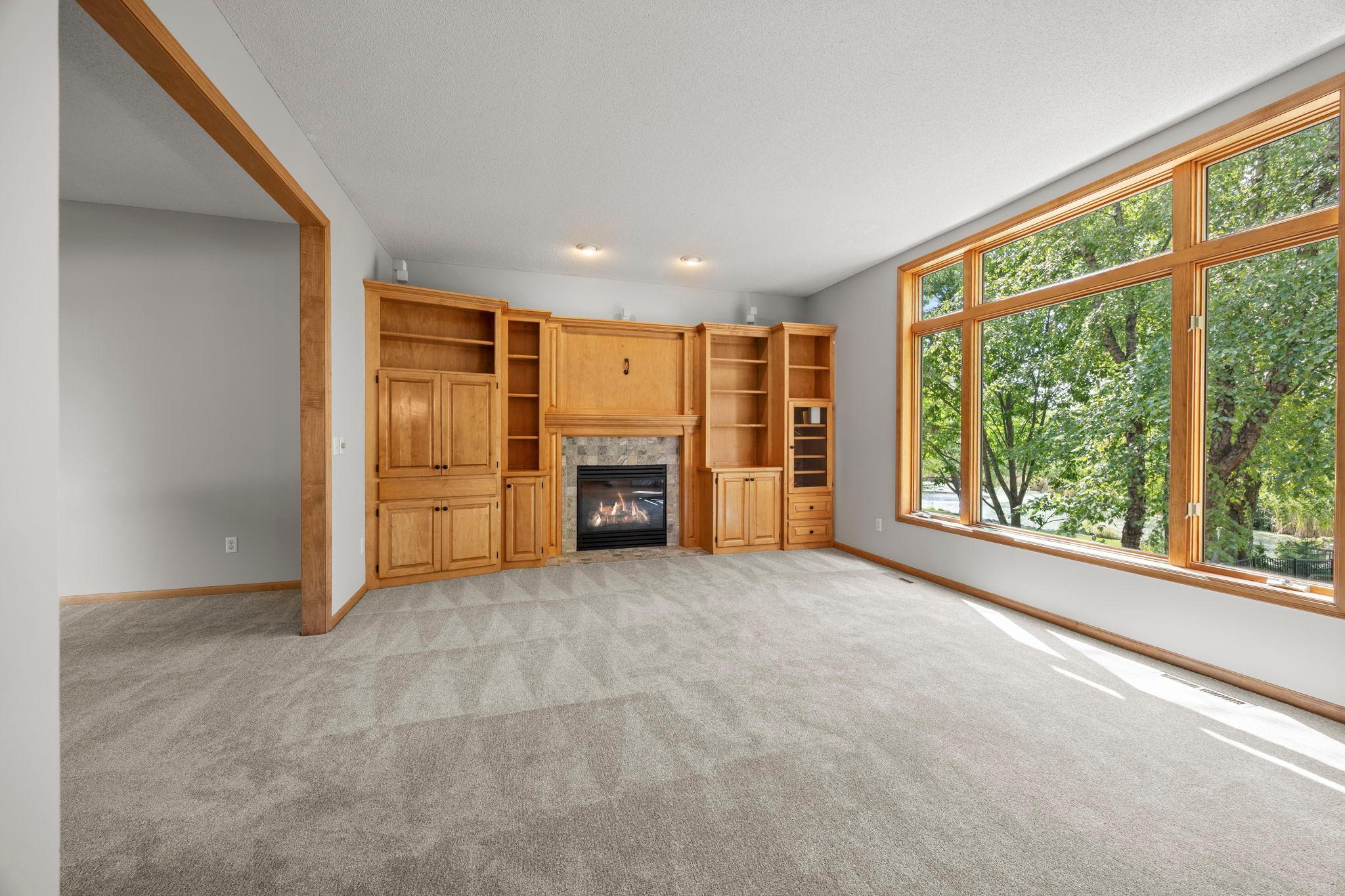 18462 Gladstone Boulevard N Property Photo 13
