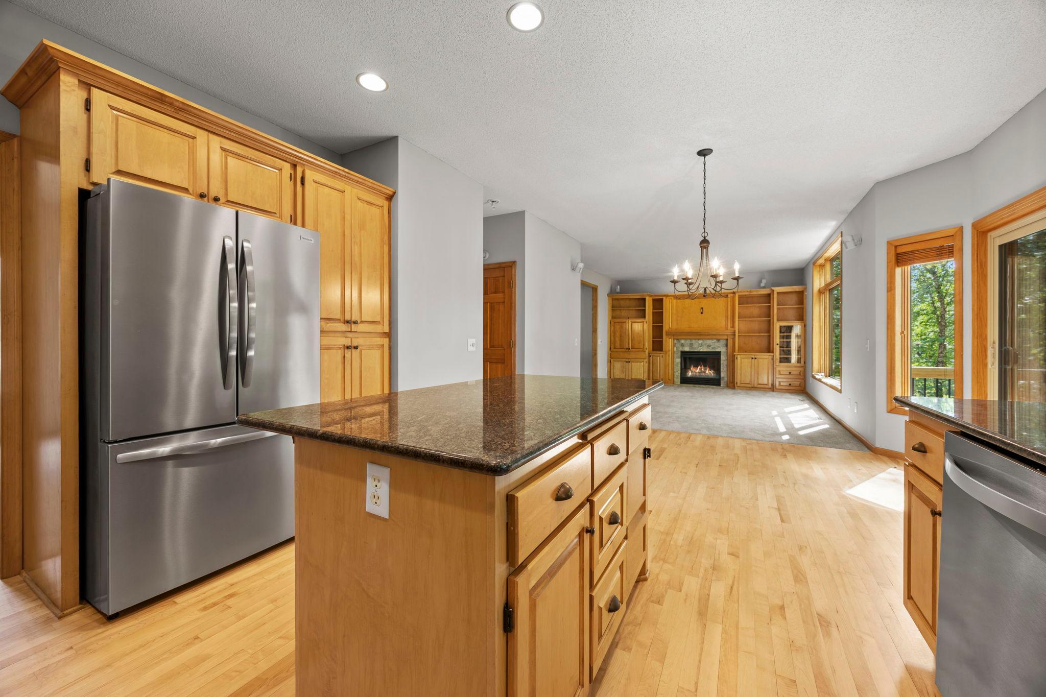 18462 Gladstone Boulevard N Property Photo 21