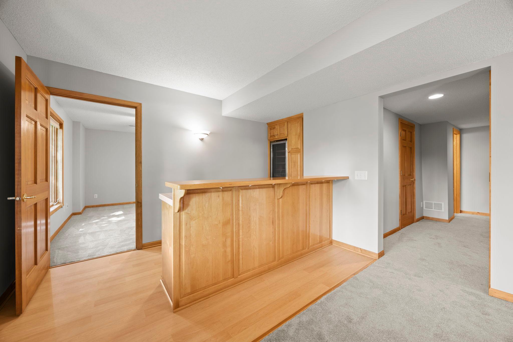 18462 Gladstone Boulevard N Property Photo 43