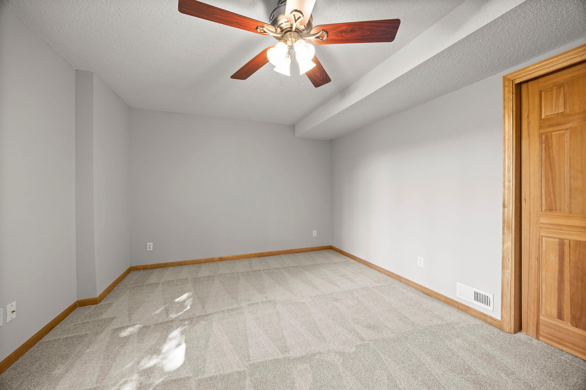 18462 Gladstone Boulevard N Property Photo 48