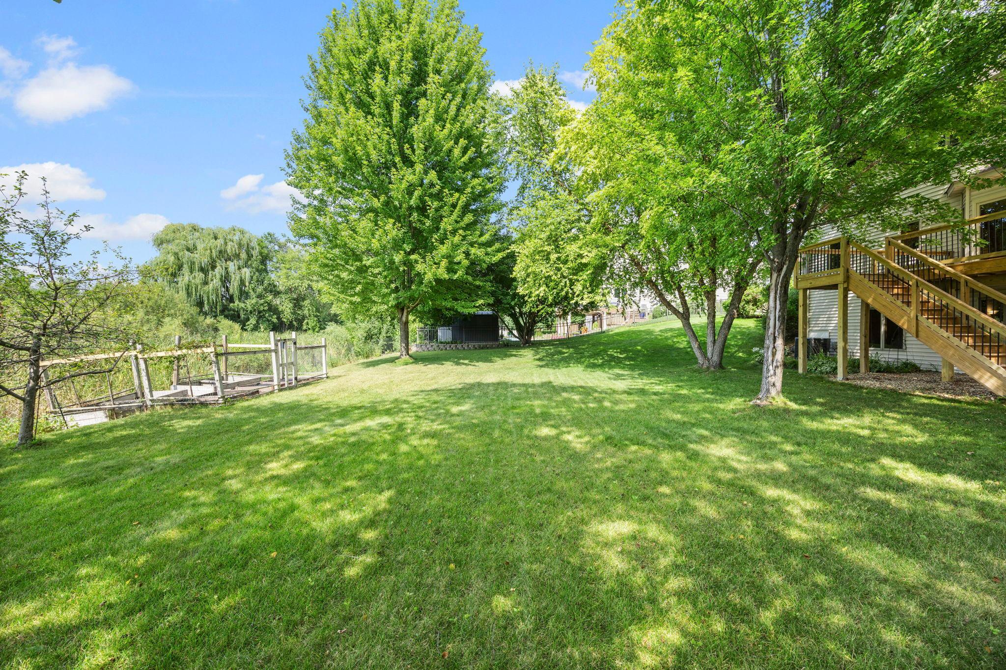 18462 Gladstone Boulevard N Property Photo 57