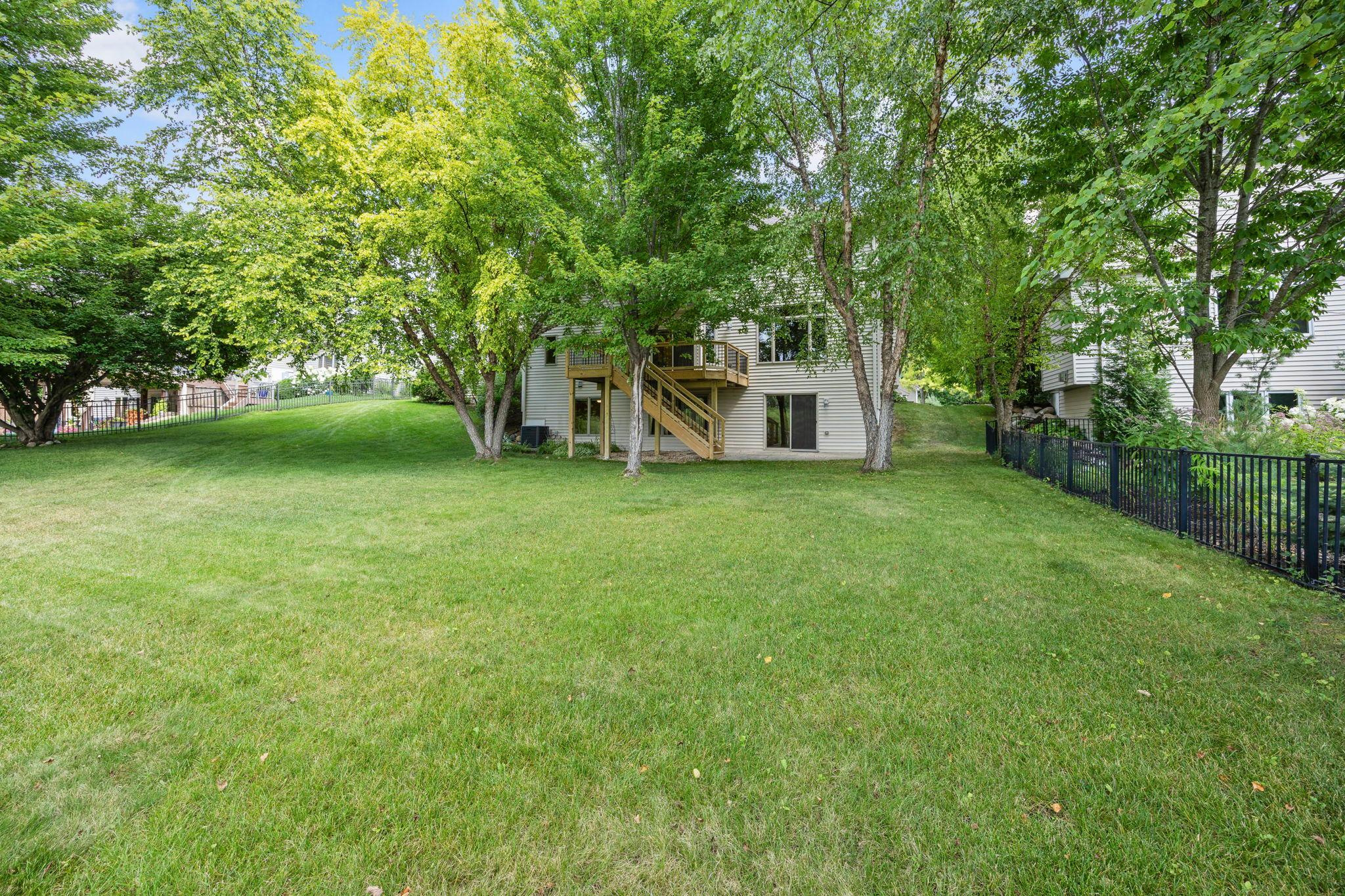 18462 Gladstone Boulevard N Property Photo 59