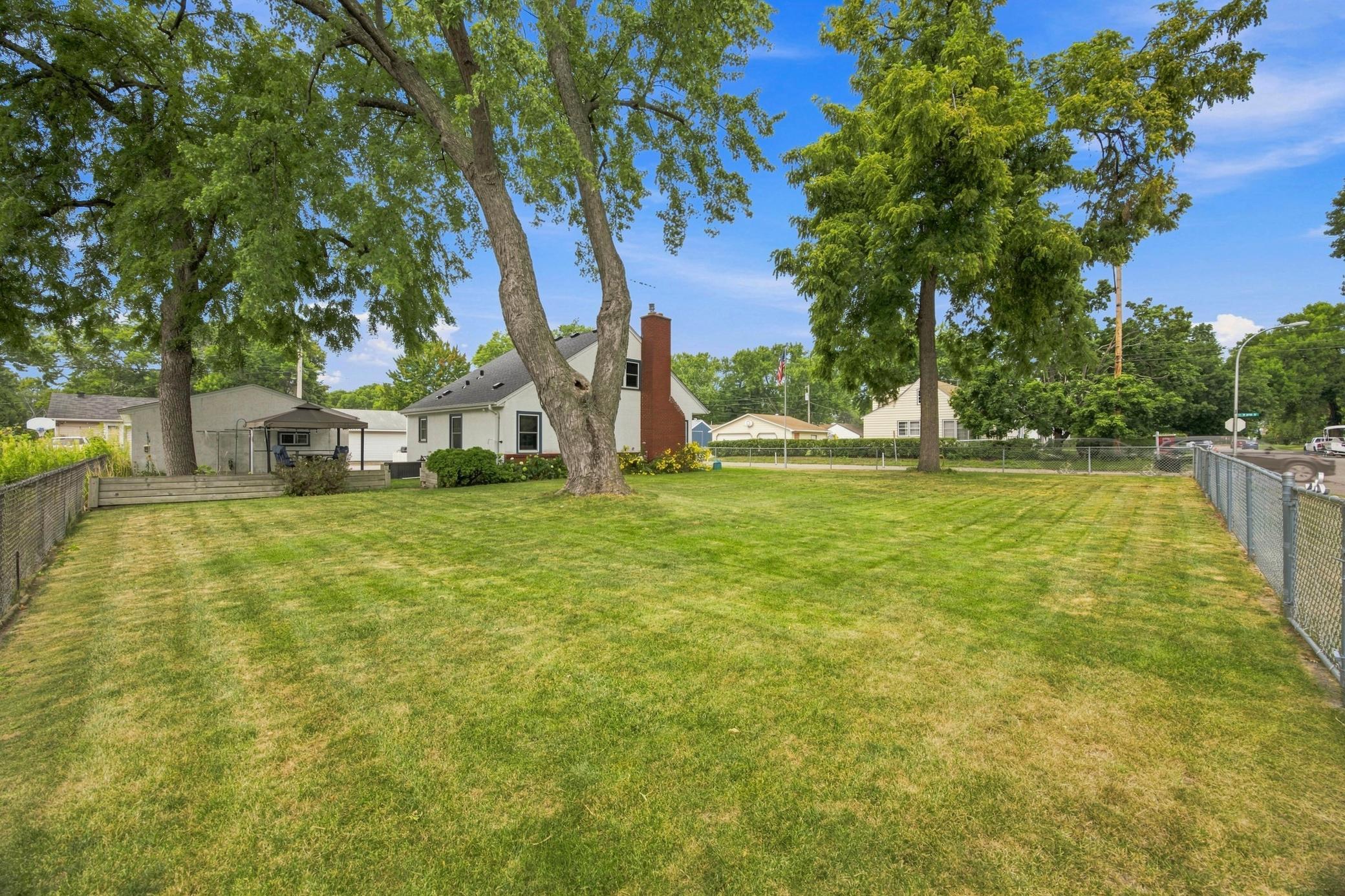 6900 Queen Avenue S Property Photo
