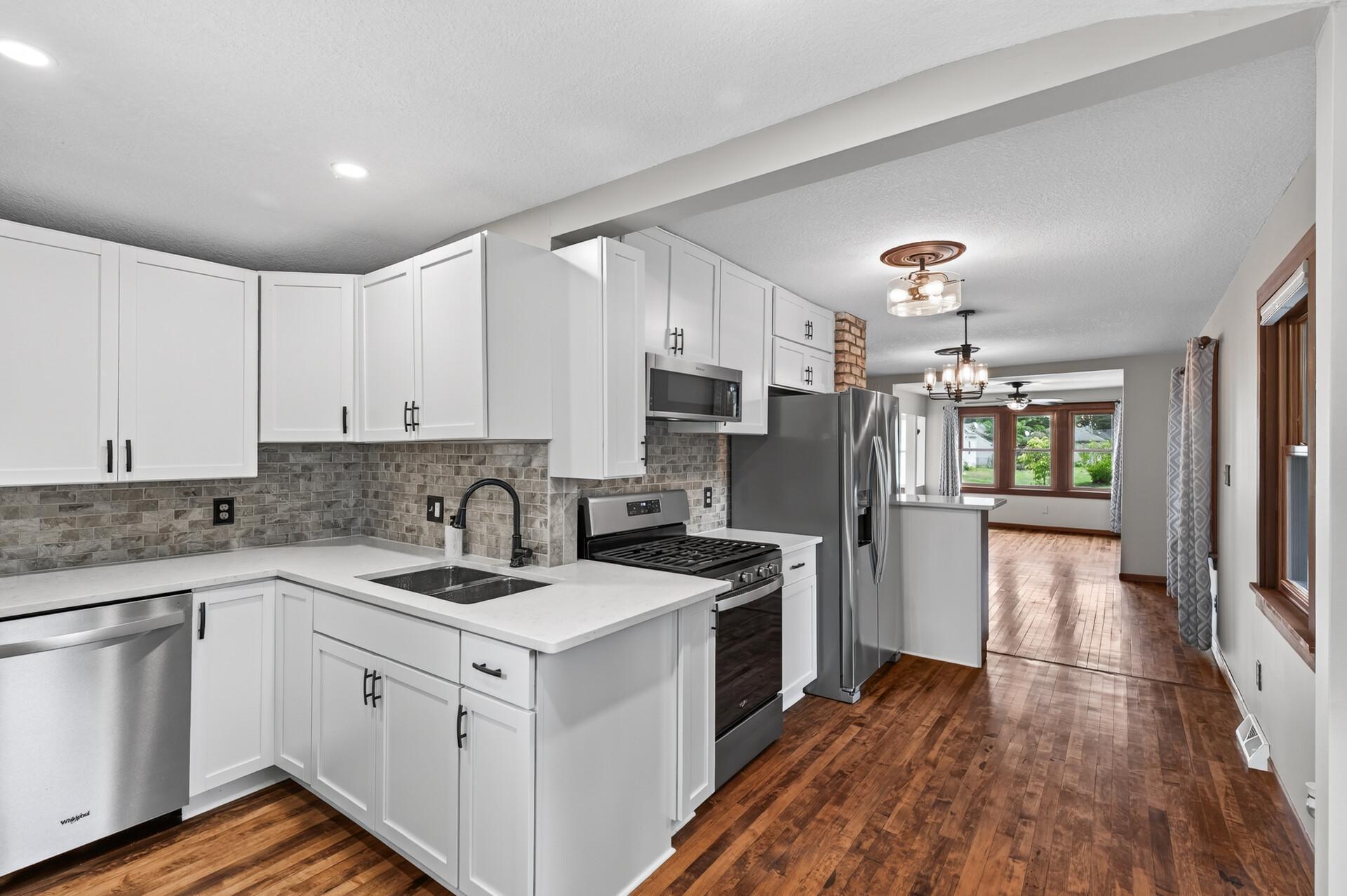 4747 Camden Avenue N Property Photo 1