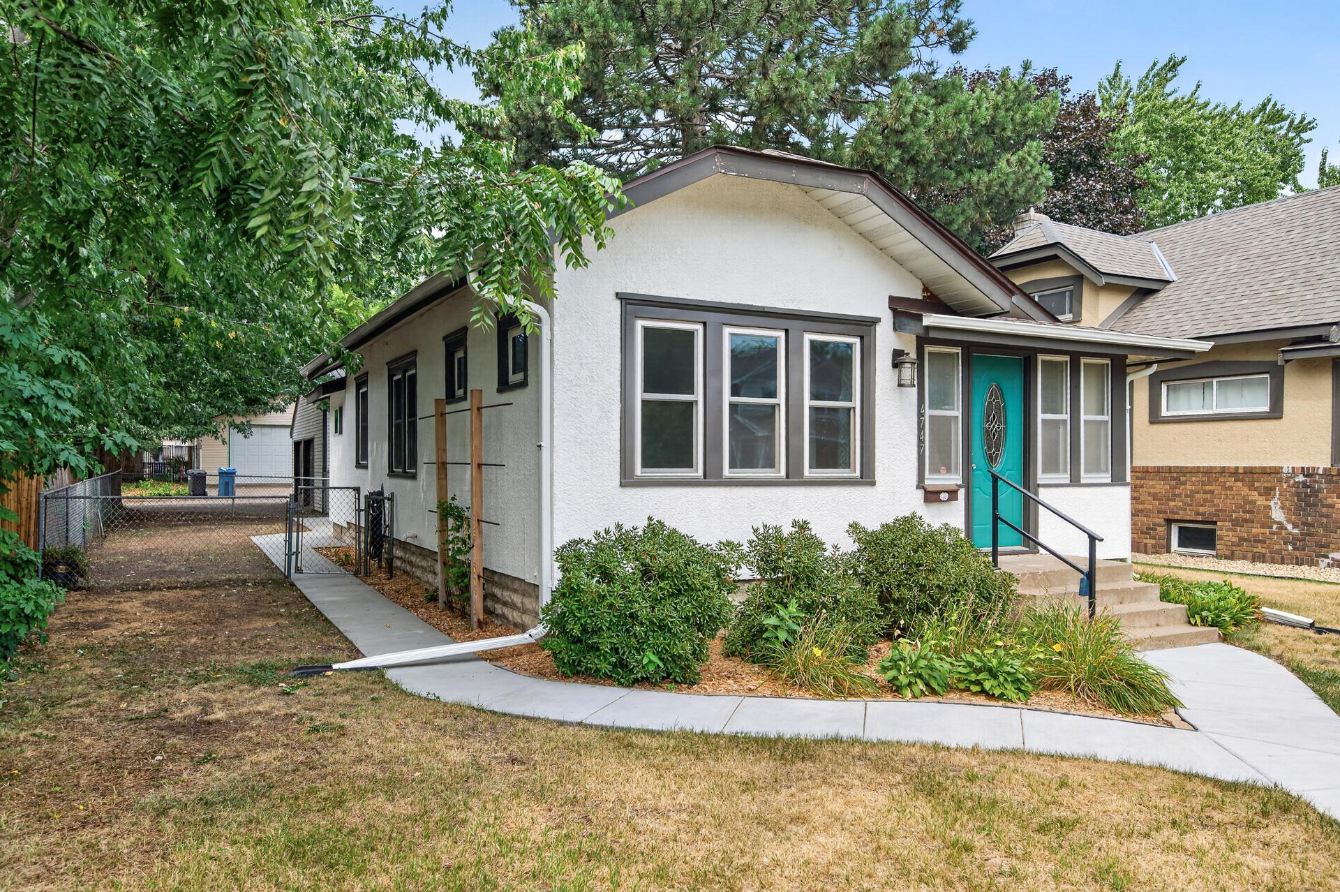 4747 Camden Avenue N Property Photo 4