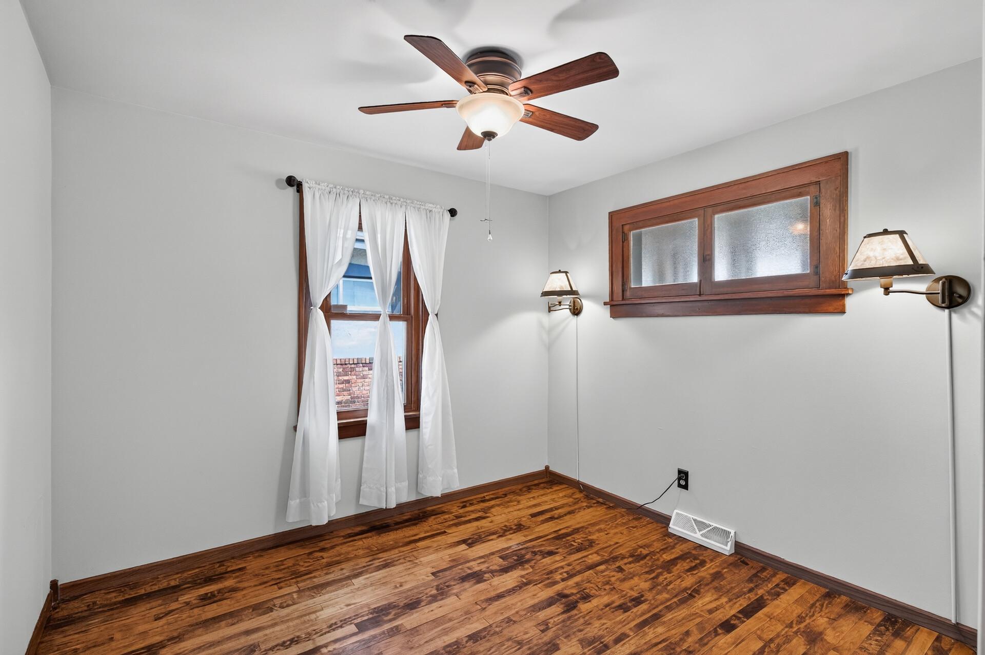 4747 Camden Avenue N Property Photo 13