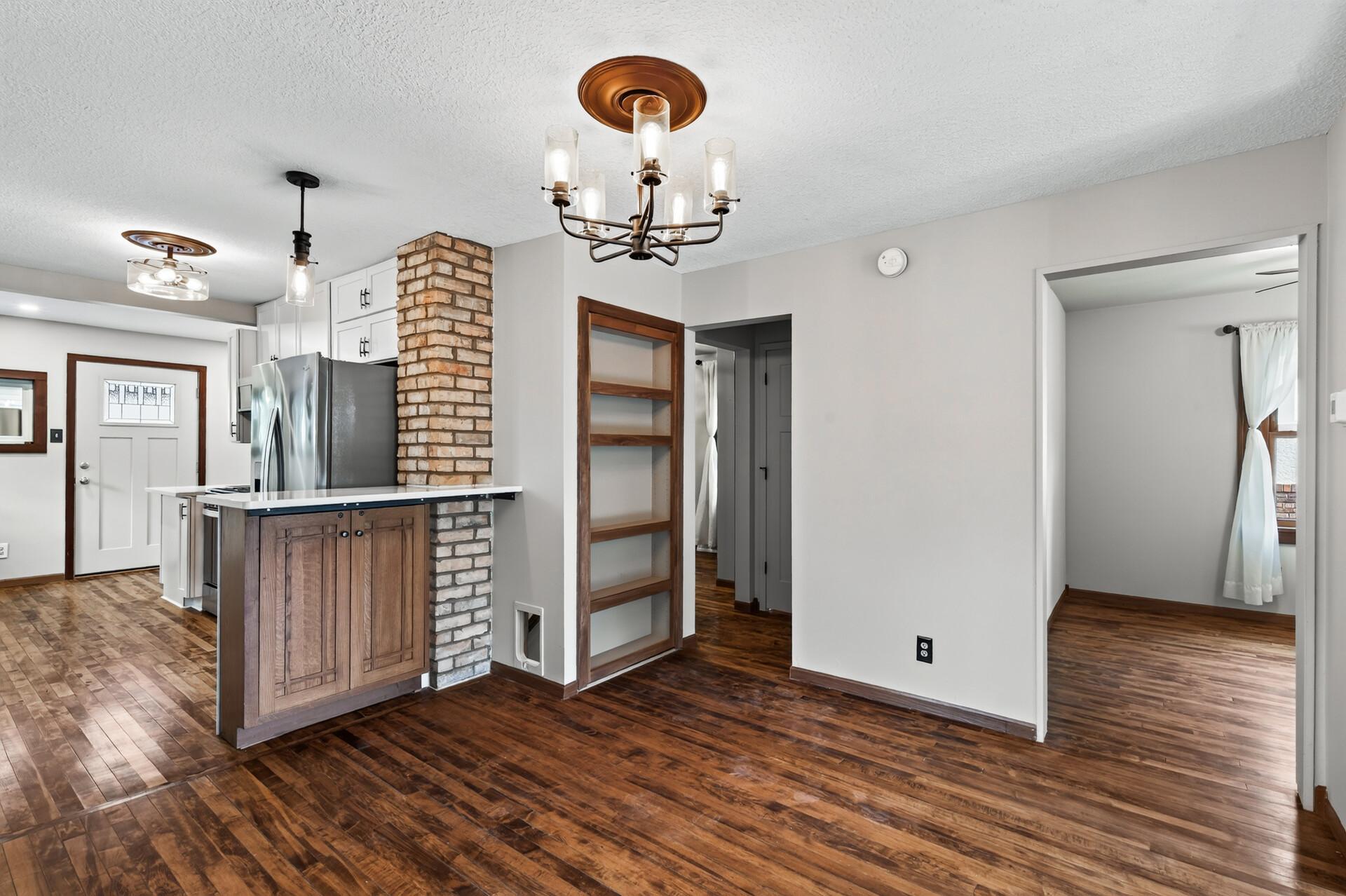 4747 Camden Avenue N Property Photo 17