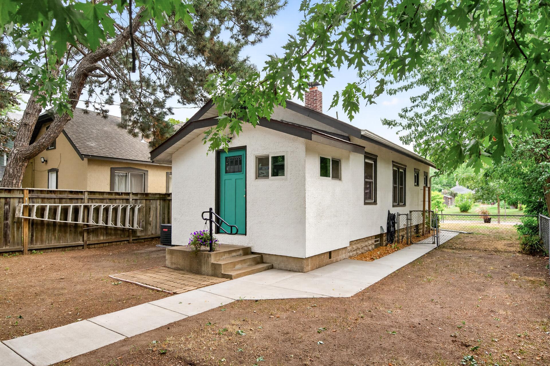 4747 Camden Avenue N Property Photo 22