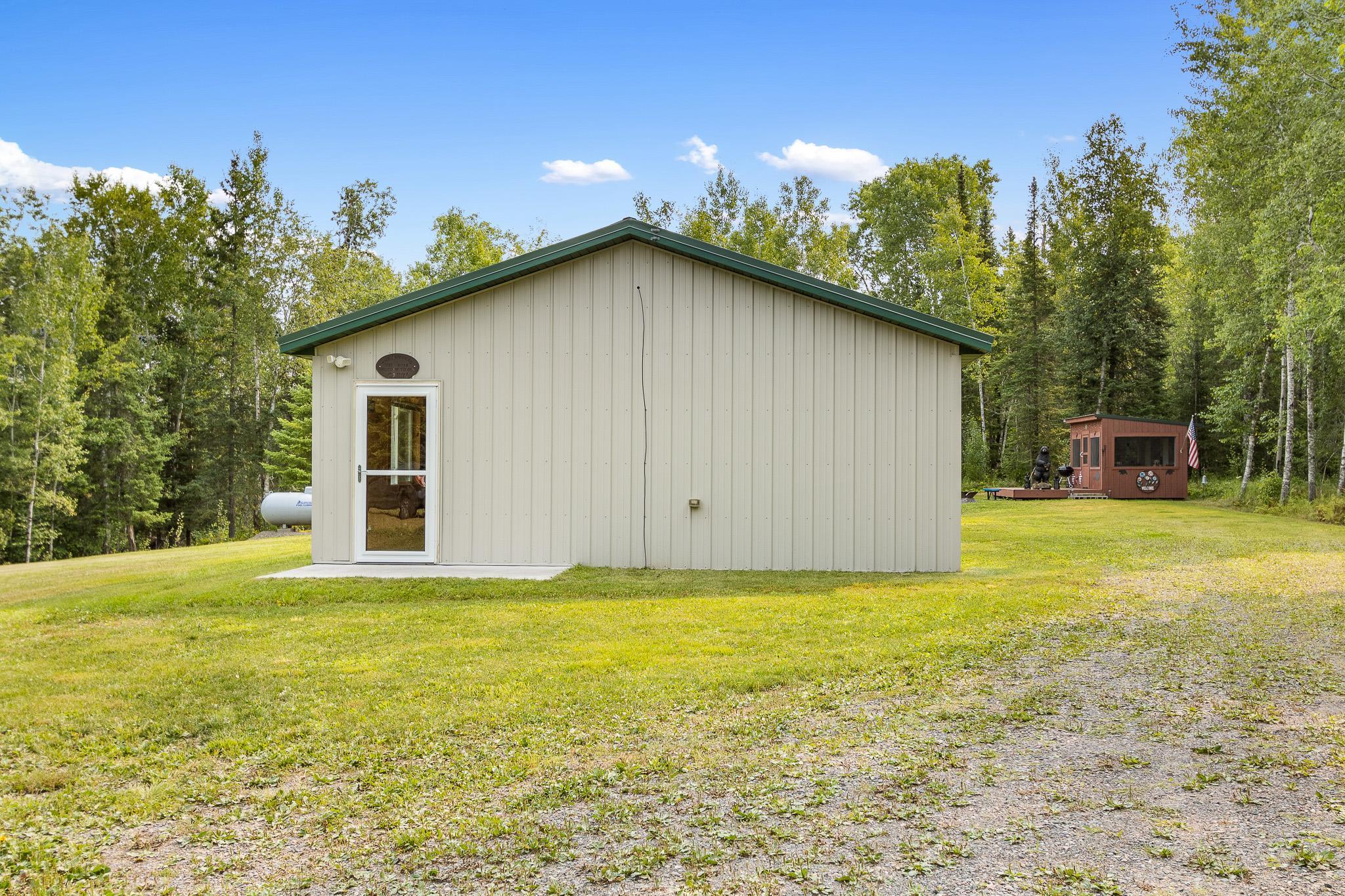 1233 Cameron Drive Property Photo 3